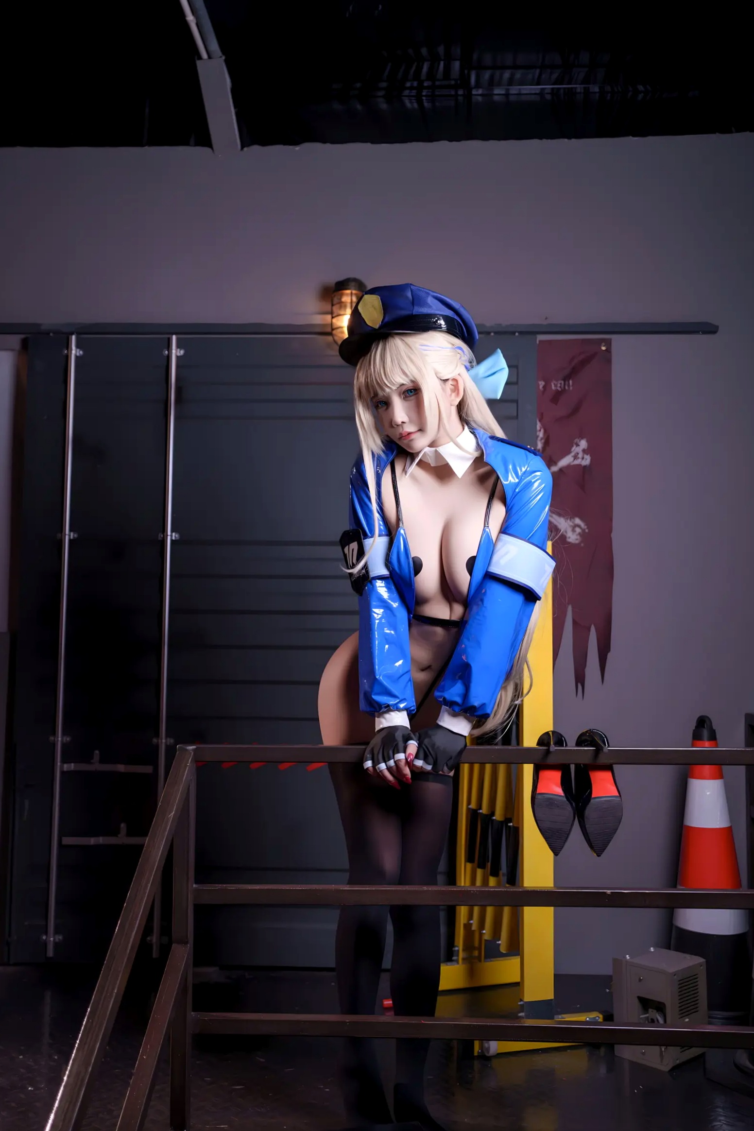 抱走莫子aa - 飞鸟马时COS 大胆警服制服诱惑 角色扮演 魅惑写真