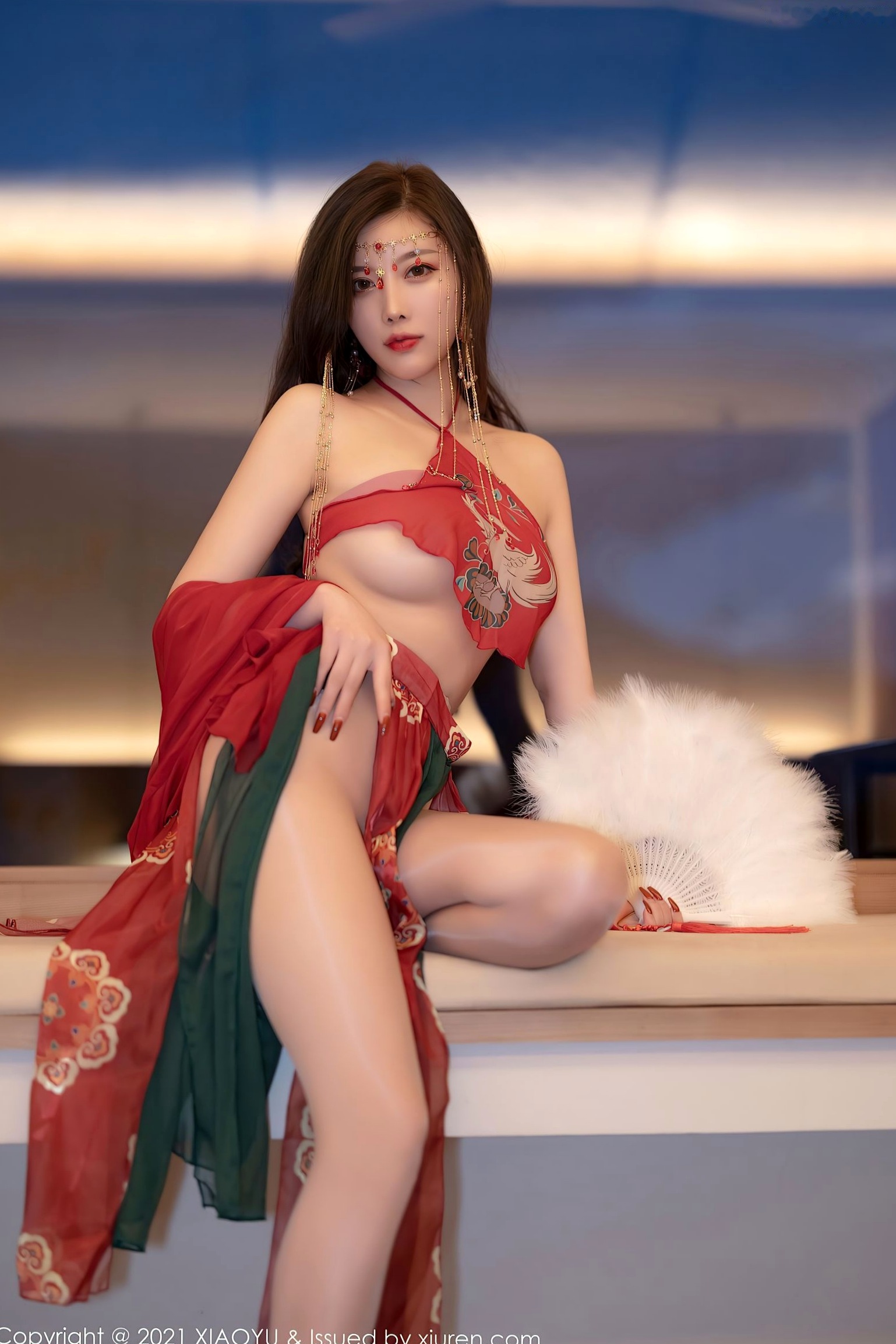 XiaoYu语画界-杨晨晨Sugar-丽江心愿旅拍红色古装肚兜-典雅古典韵味-酒店私房摄影