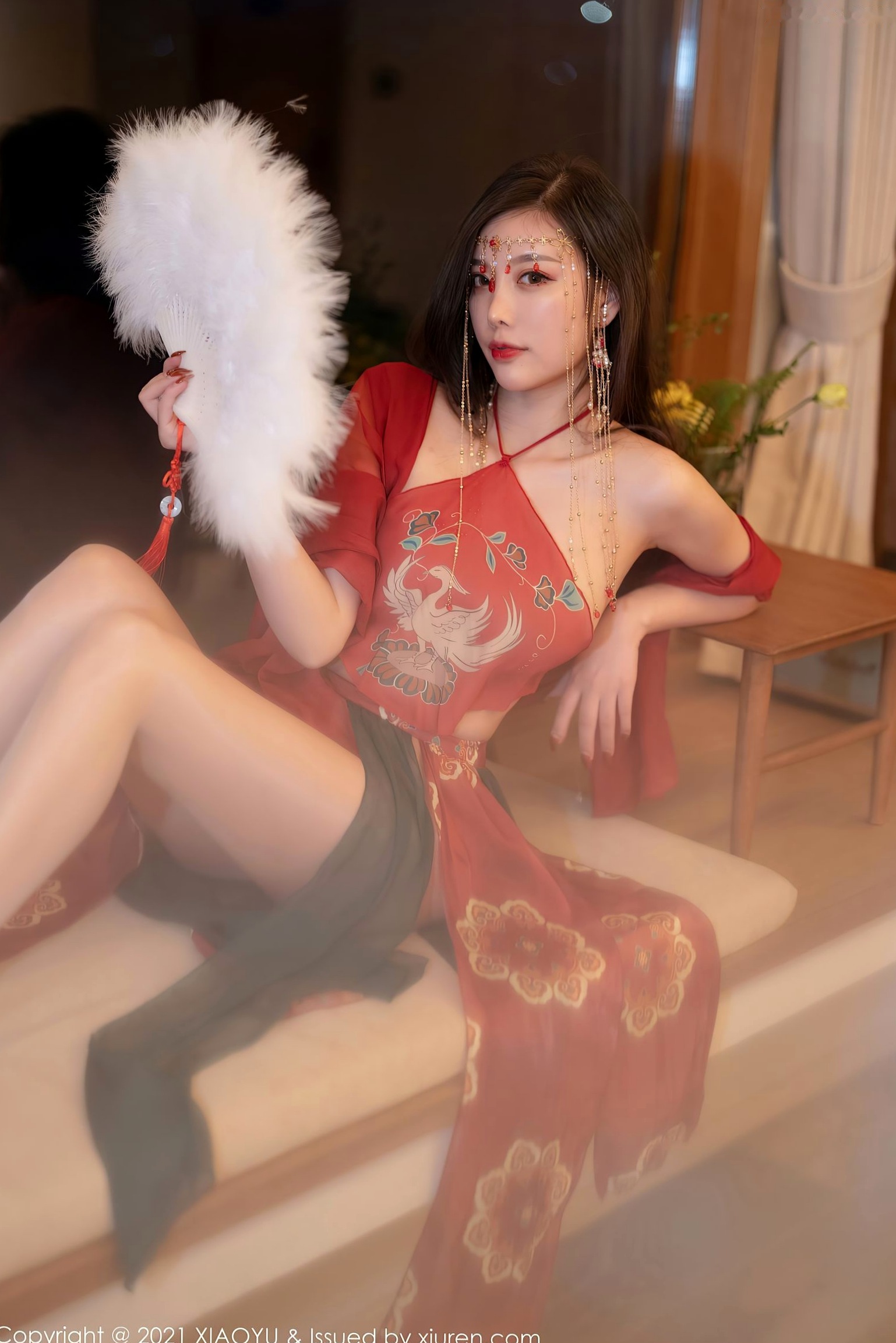 XiaoYu语画界-杨晨晨Sugar-丽江心愿旅拍红色古装肚兜-典雅古典韵味-酒店私房摄影