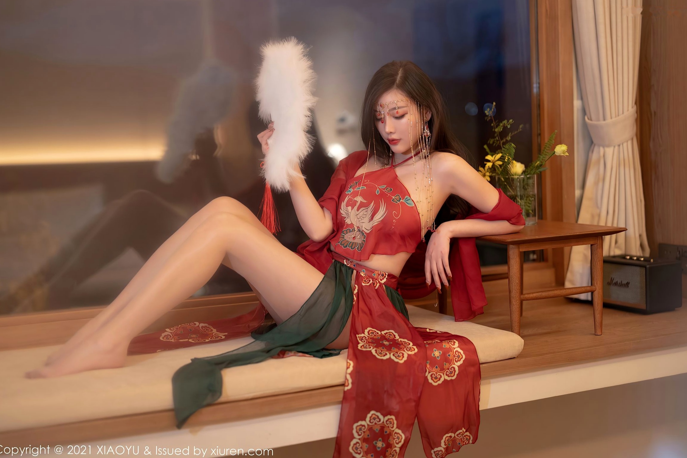 XiaoYu语画界-杨晨晨Sugar-丽江心愿旅拍红色古装肚兜-典雅古典韵味-酒店私房摄影