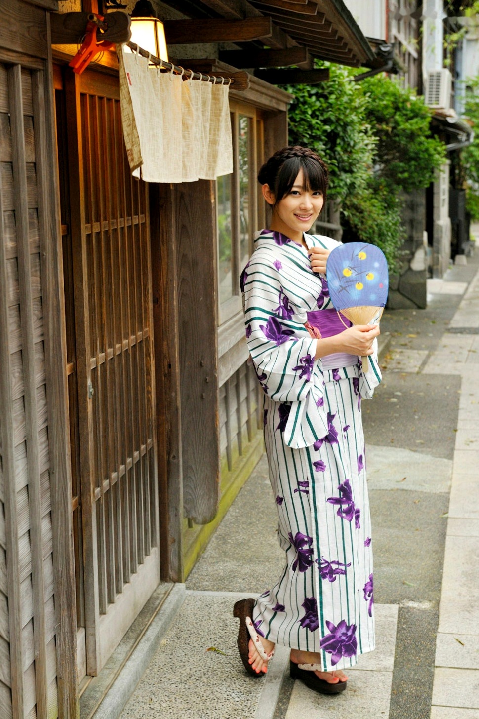 西野翔PB写真集《欲情の湯》：古朴和服漫步与温泉湿身诱惑，演绎日系清纯与性感的极致碰撞