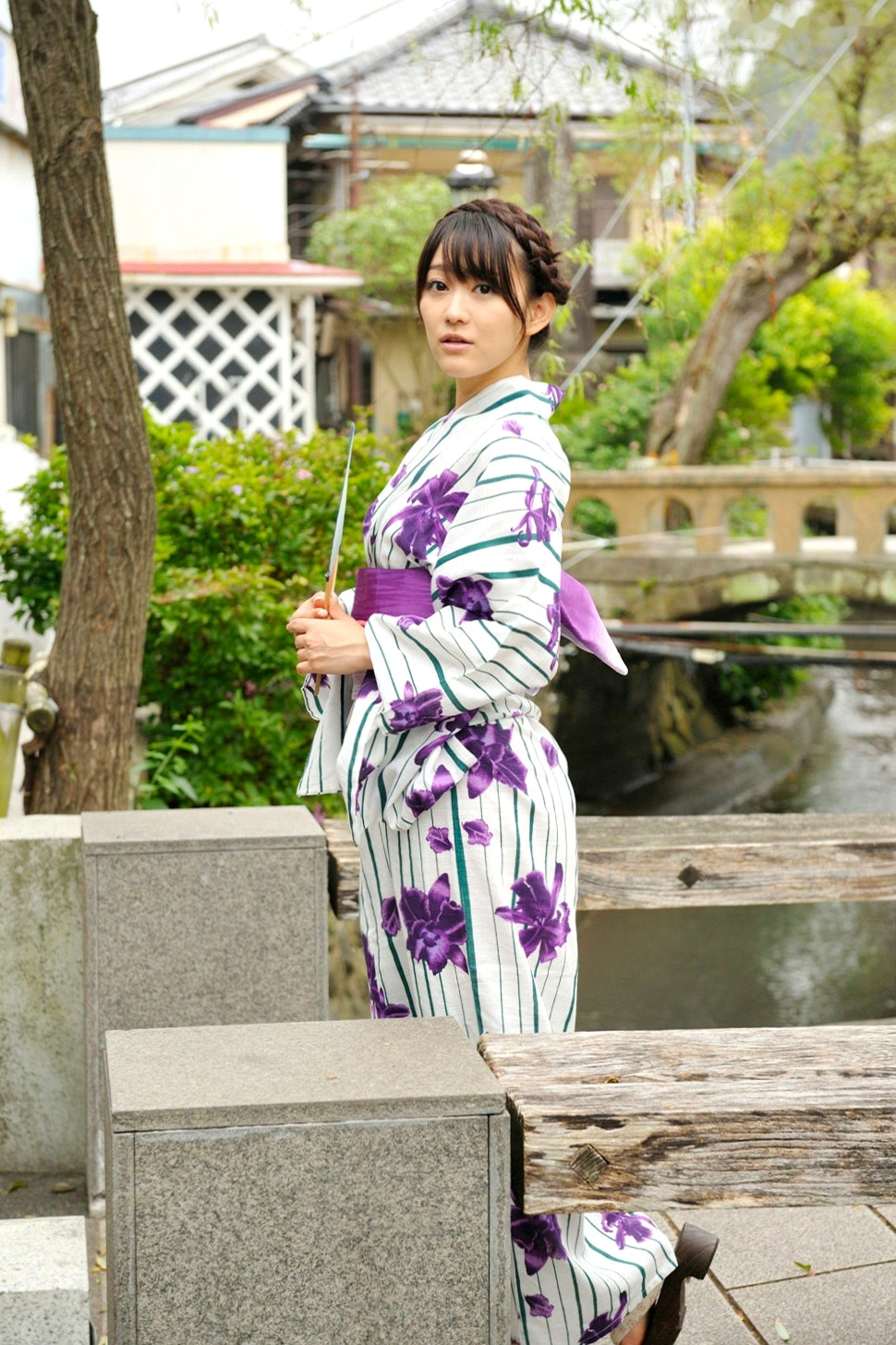 西野翔PB写真集《欲情の湯》：古朴和服漫步与温泉湿身诱惑，演绎日系清纯与性感的极致碰撞