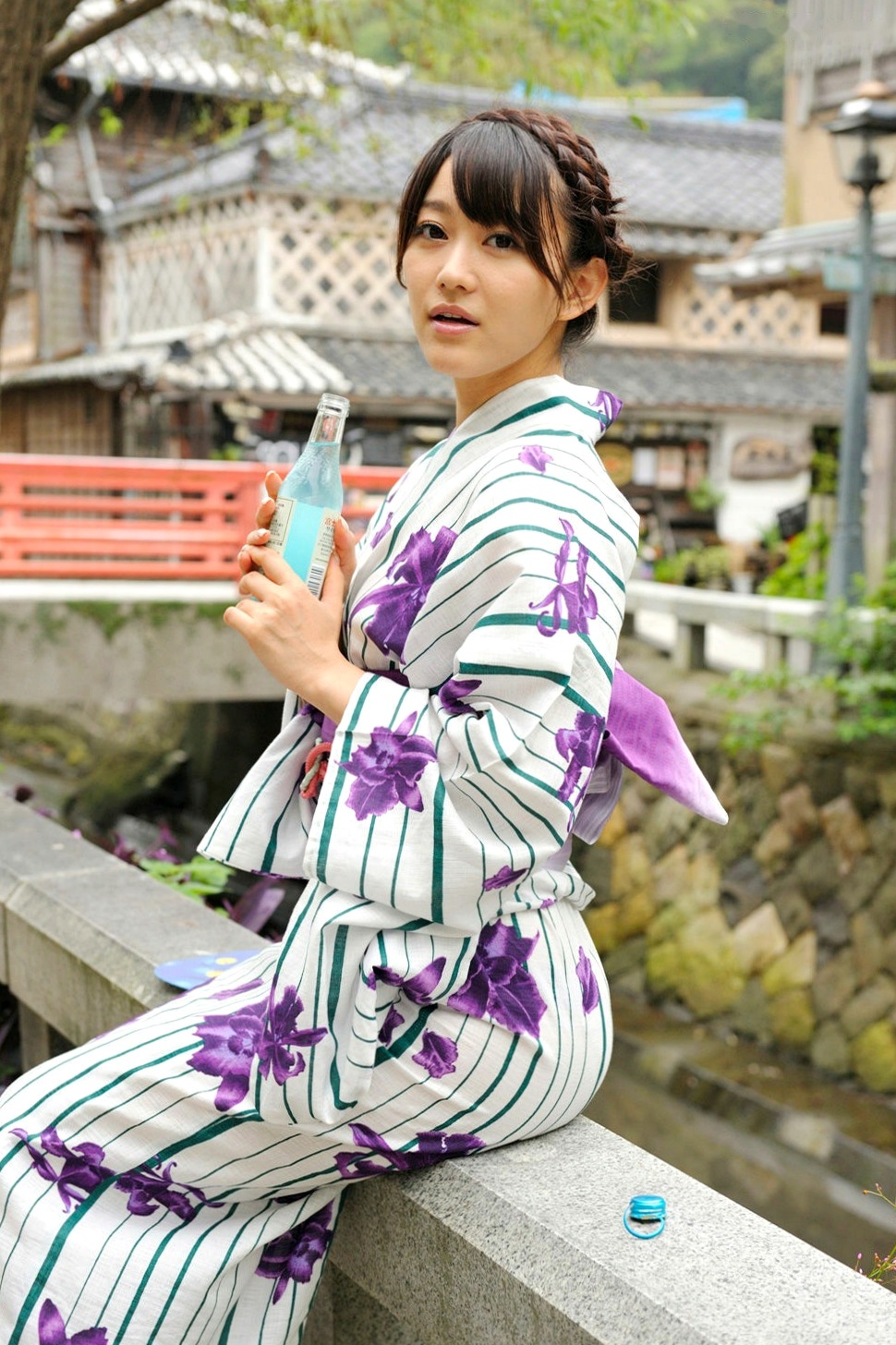 西野翔PB写真集《欲情の湯》：古朴和服漫步与温泉湿身诱惑，演绎日系清纯与性感的极致碰撞
