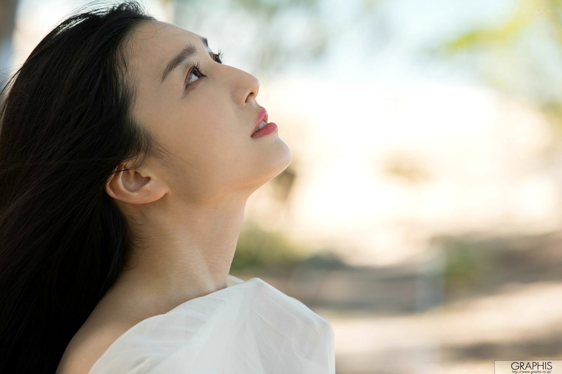Graphis_古川いおり《Midday Illusion》户外清新自然、唯美沐浴瞬间、甜美笑容写真集[30P]