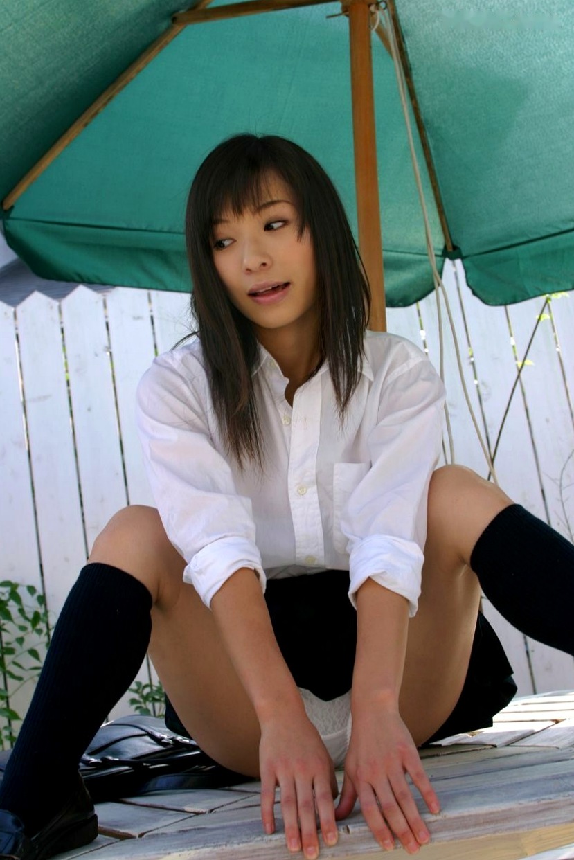 Graphis_佳澄果穗(Kasumi Kaho) 邻家学妹校服诱惑与极致内衣 写真集[16P]