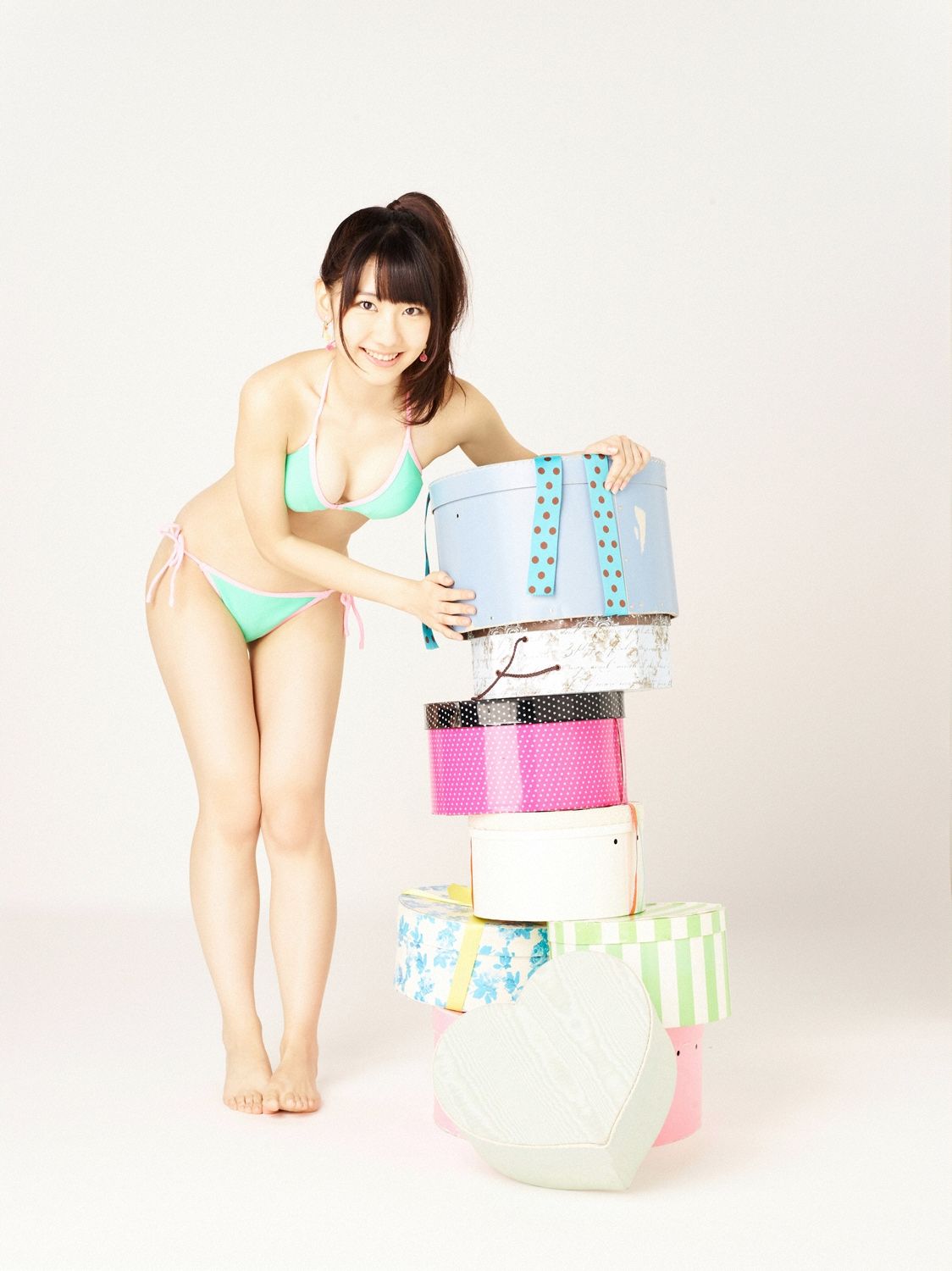 柏木由纪(Kashiwagi Yuki)《プレゼント》[YS Web]高清写真图Vol.508