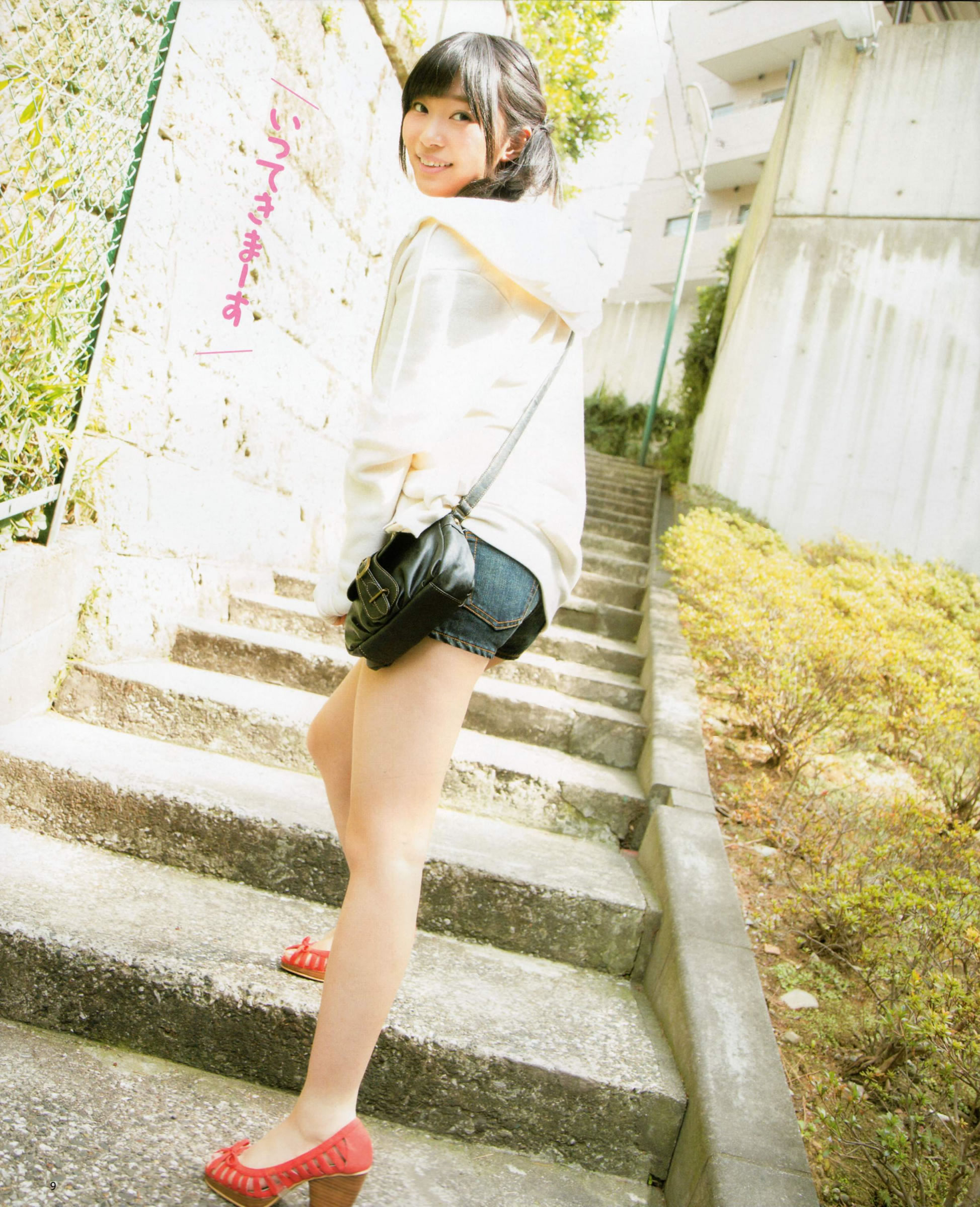 [Bomb Magazine]高清写真图2012 No.06 指原莉乃 AKB48 石田晴香 原幹惠 川島海荷 佐山彩香 武藤十夢