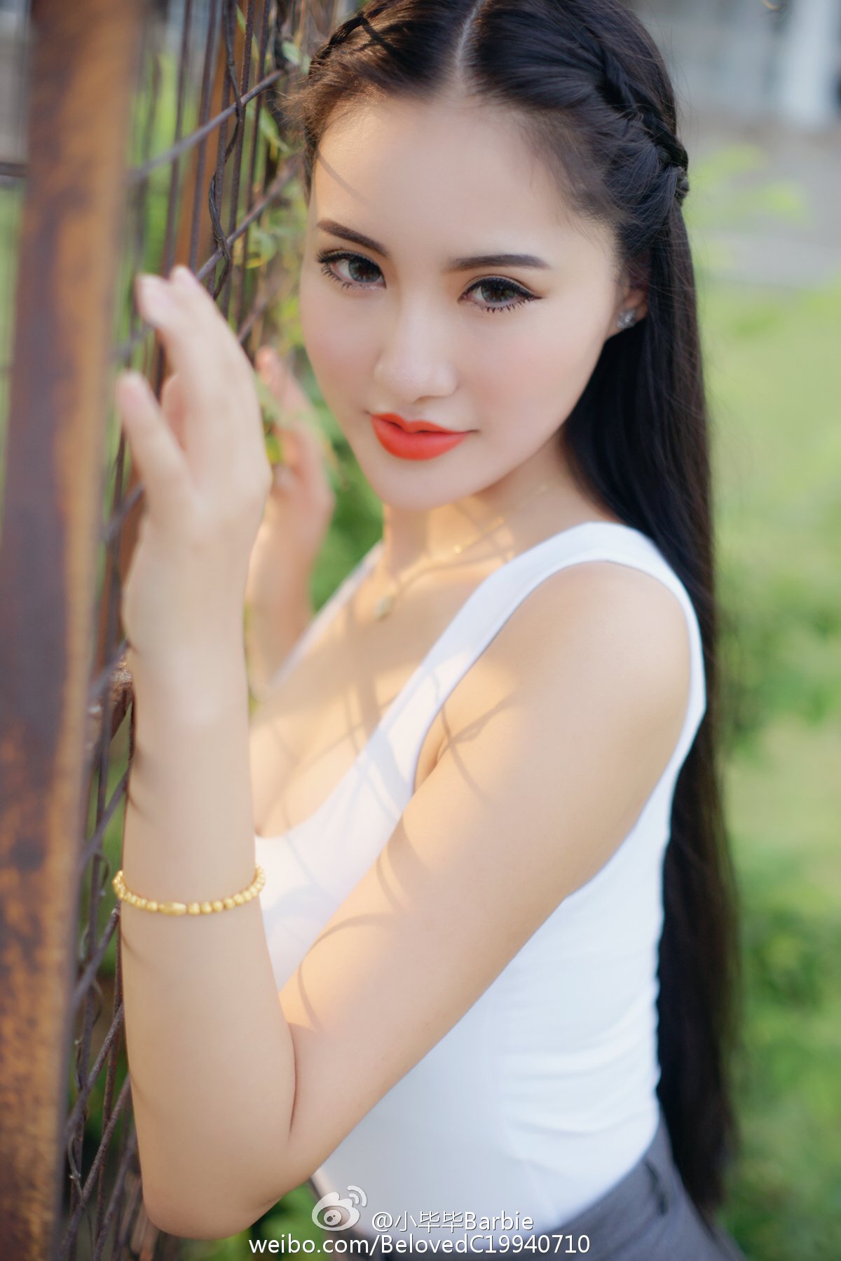 小毕毕Barbie 超级养眼的微博私房照诱惑写真图