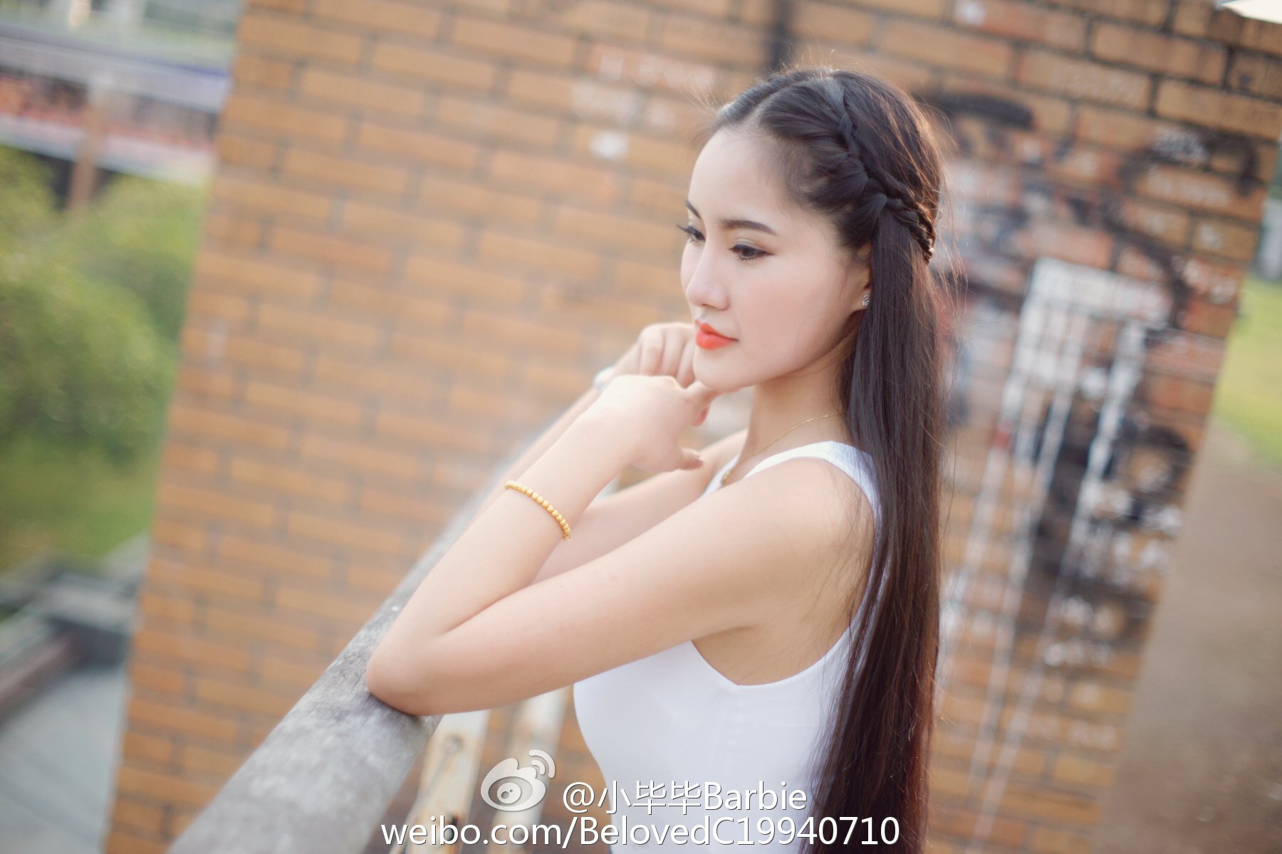 小毕毕Barbie 超级养眼的微博私房照诱惑写真图