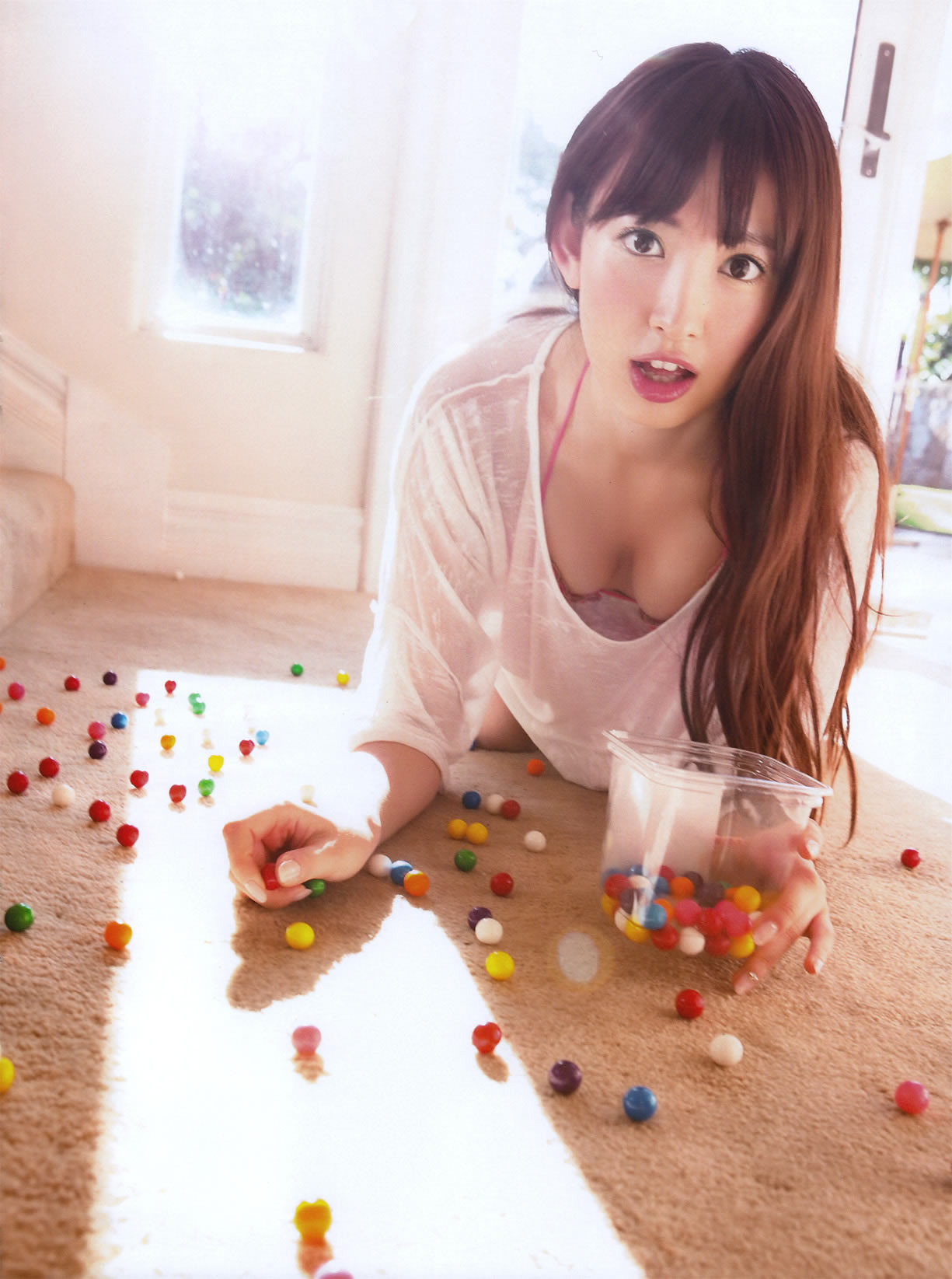 [FRIDAY]高清写真图2011.04.15 小嶋阳菜 高桥爱 AKB48 井上和香 早乙女由香 高山智恵美