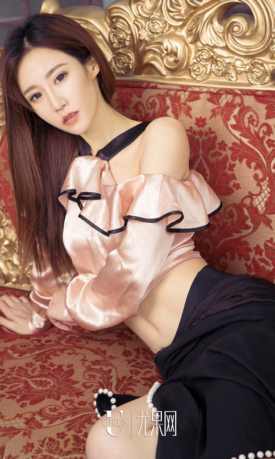 樊安妮- [尤果圈爱尤物]高清写真图 VOL.682 四月天