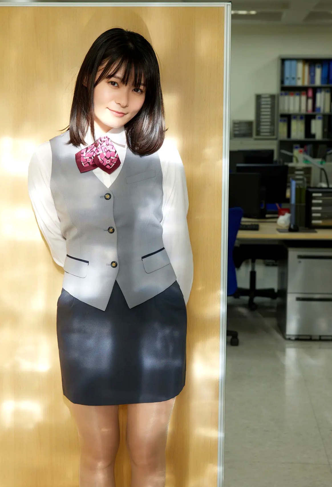 星名美津紀 - 办公室OL制服诱惑与性感内衣写真 [60P]