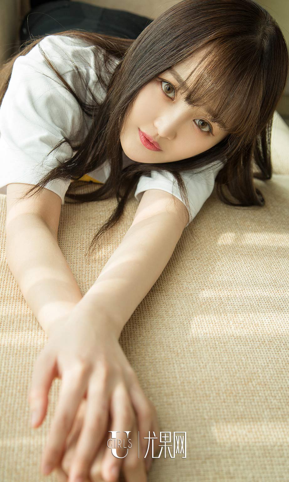 韩文婷- [尤果圈爱尤物]高清写真图 VOL.670 一见清新