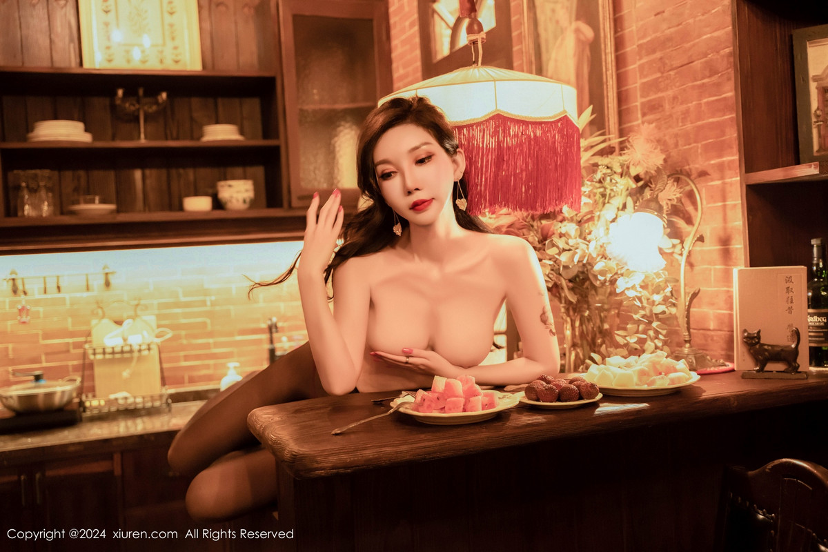 [XiuRen]高清写真图 2024.08.13 No.9005 陈怡曼 黑丝美腿