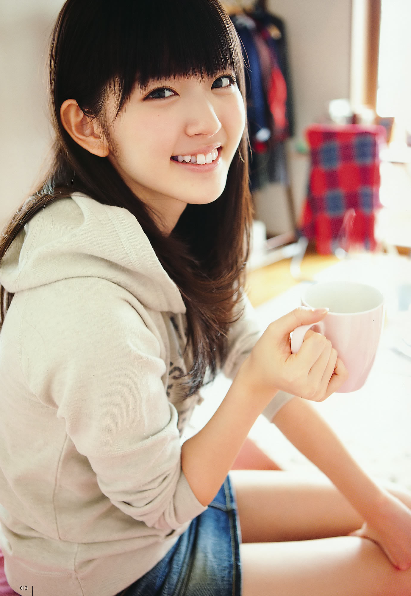[UTB]高清写真图Vol.202 AKB48 鈴木愛理 bump.y 橋本愛 スマイレージ 逢沢りな 北乃きい 真野恵里菜 [93P]高清写真图