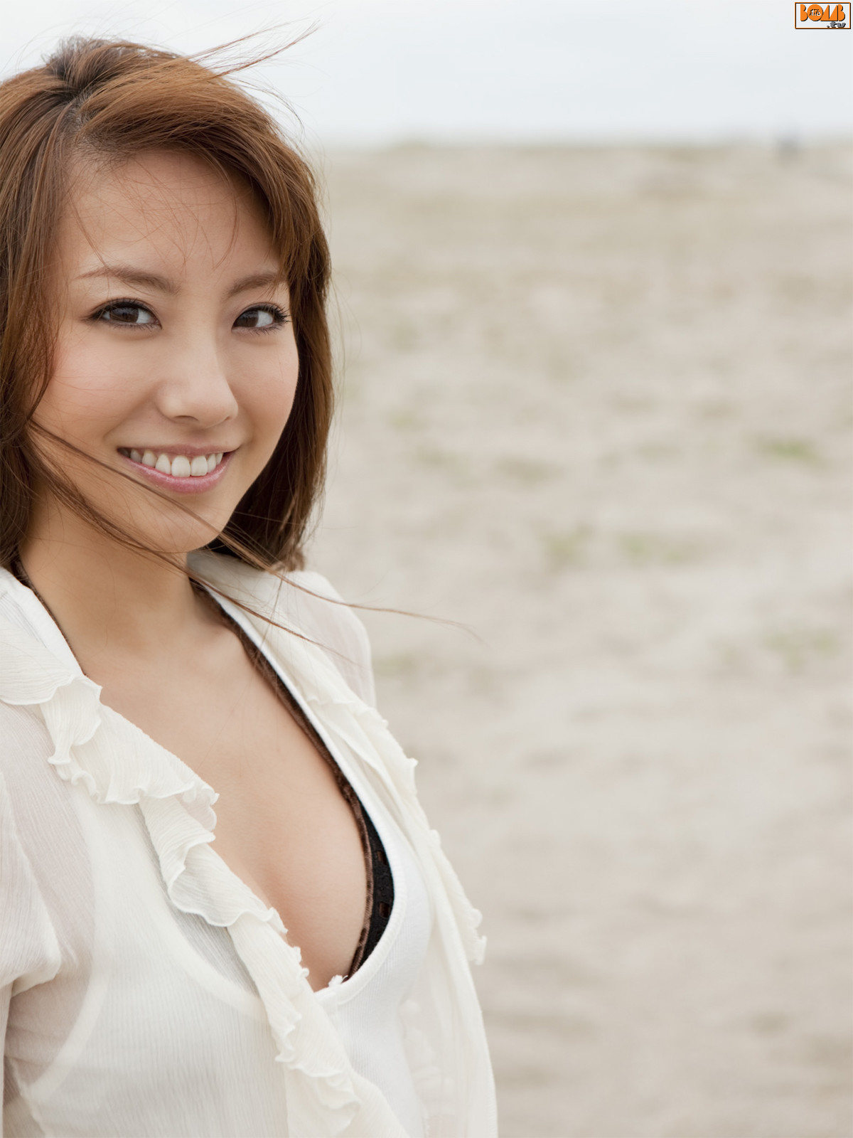 山本梓-[bomb.tv]高清写真图2009年10月份