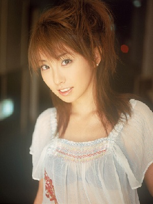山本梓