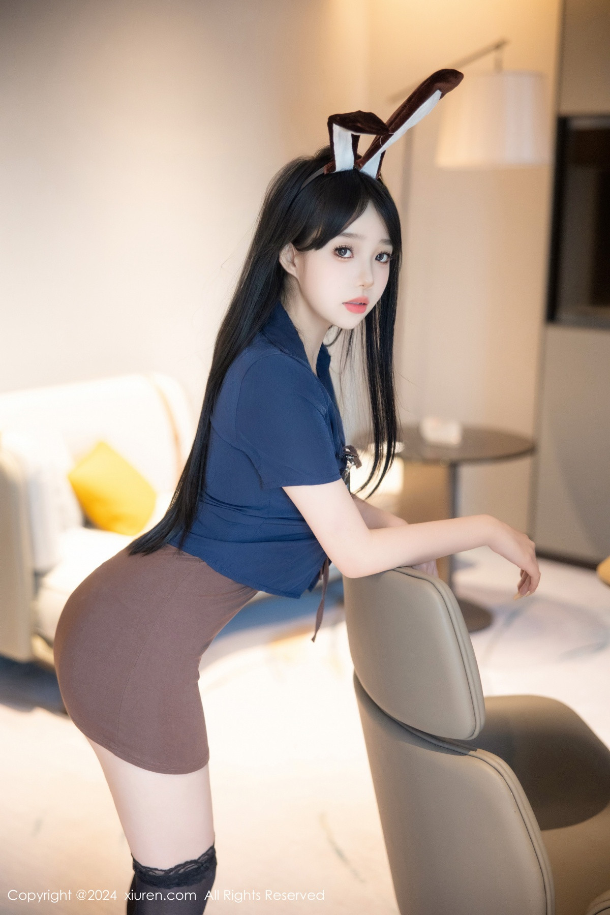 [XiuRen]高清写真图 2024.08.29 No.9083 黎秋秋 美腿黑丝