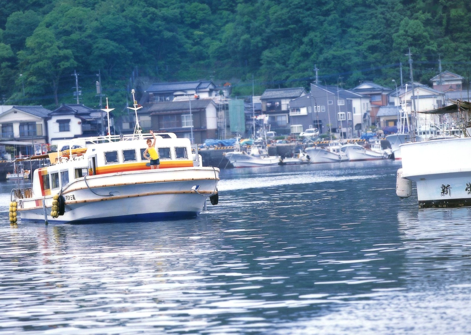 PB写真集_高橋愛《愛ごころ Ai Gokoro》海滩比基尼清纯治愈系日系写真 [88P]