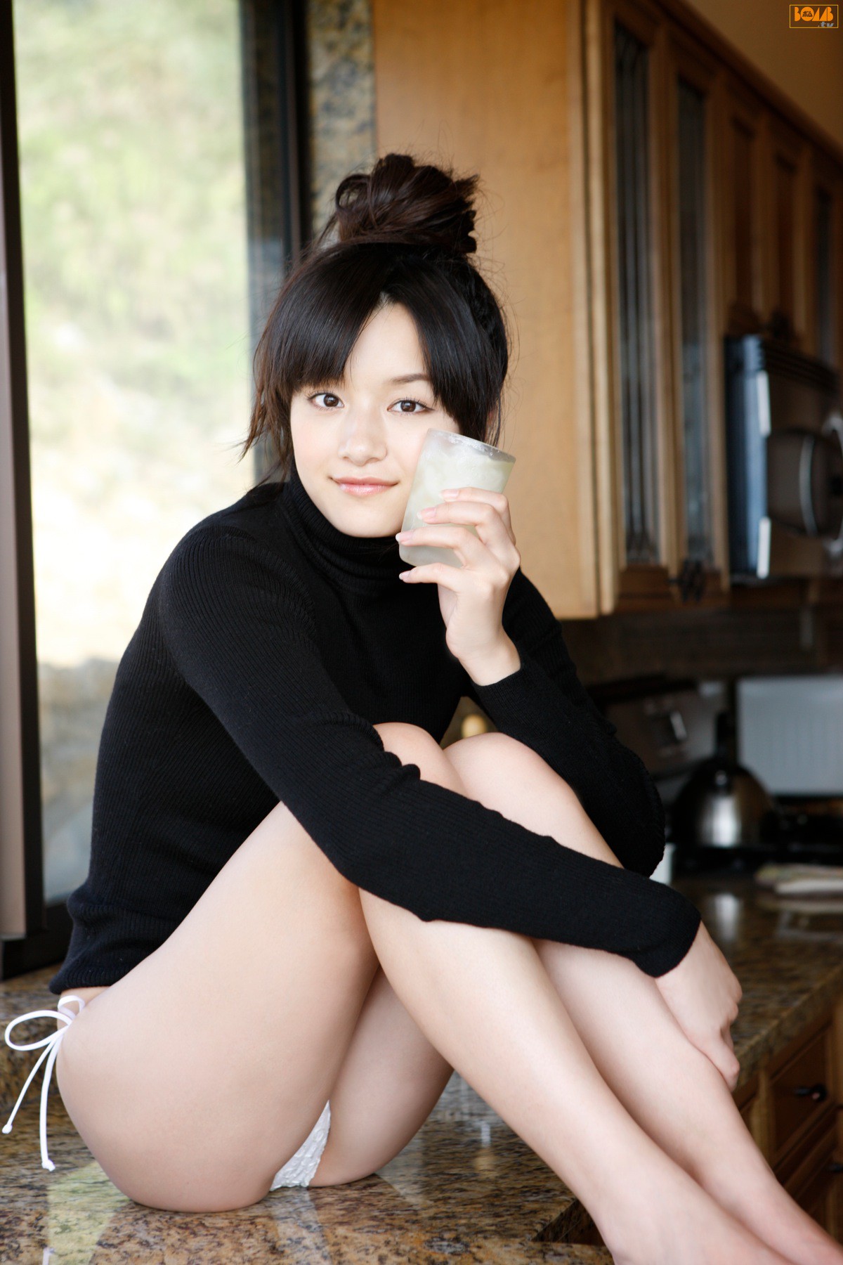 三宅瞳(三宅ひとみ)-[Bomb.tv]高清写真图套图写真图集2010年7月份