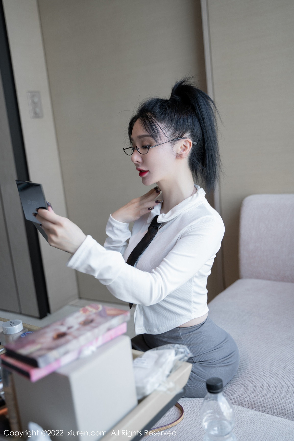 [XiuRen]高清写真图 2022.11.15 No.5856 潘娇娇 黑丝美臀
