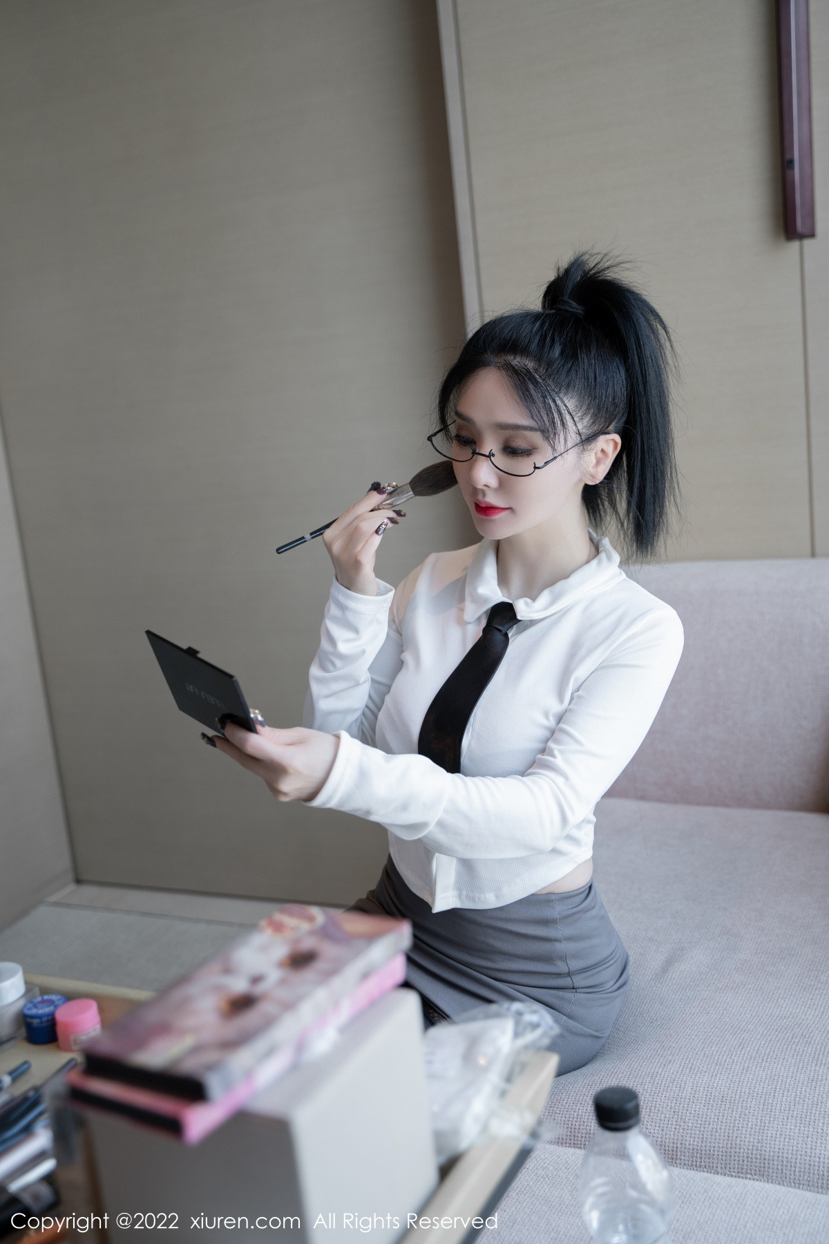 [XiuRen]高清写真图 2022.11.15 No.5856 潘娇娇 黑丝美臀