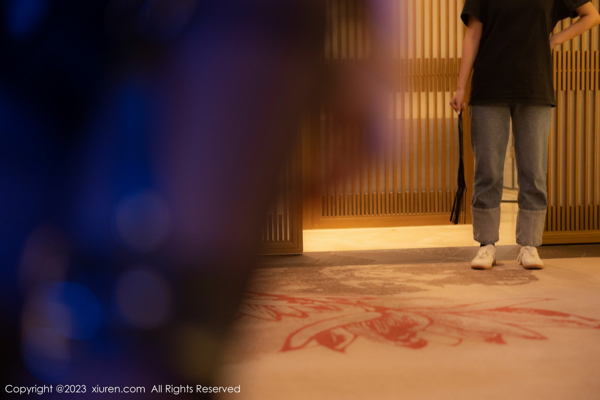 [XiuRen]高清写真图 2023.01.11 No.6115 潘娇娇 情趣服美臀