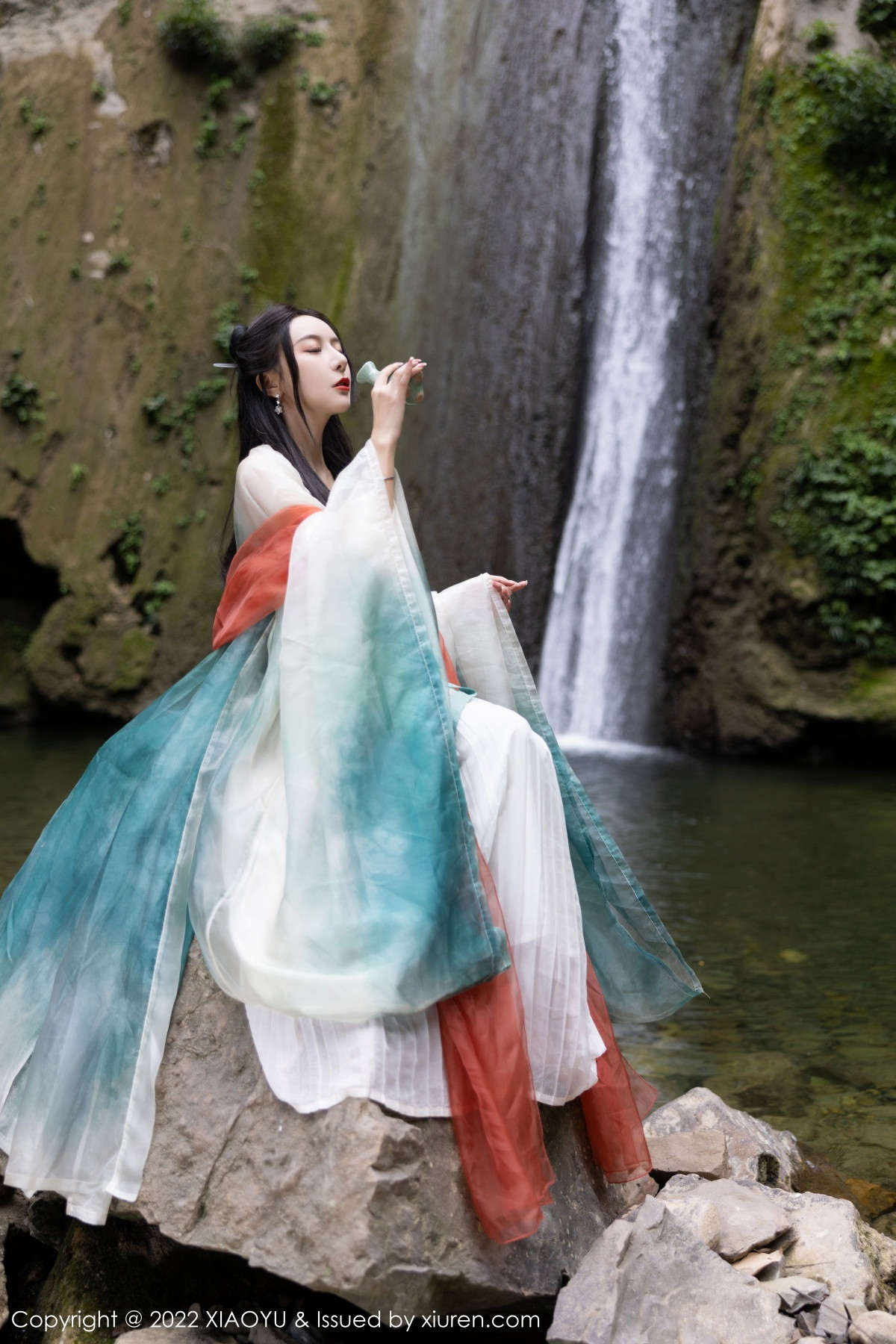[XIAOYU]高清写真图 2022.10.25 VOL.889 王馨瑶yanni 杭州旅拍