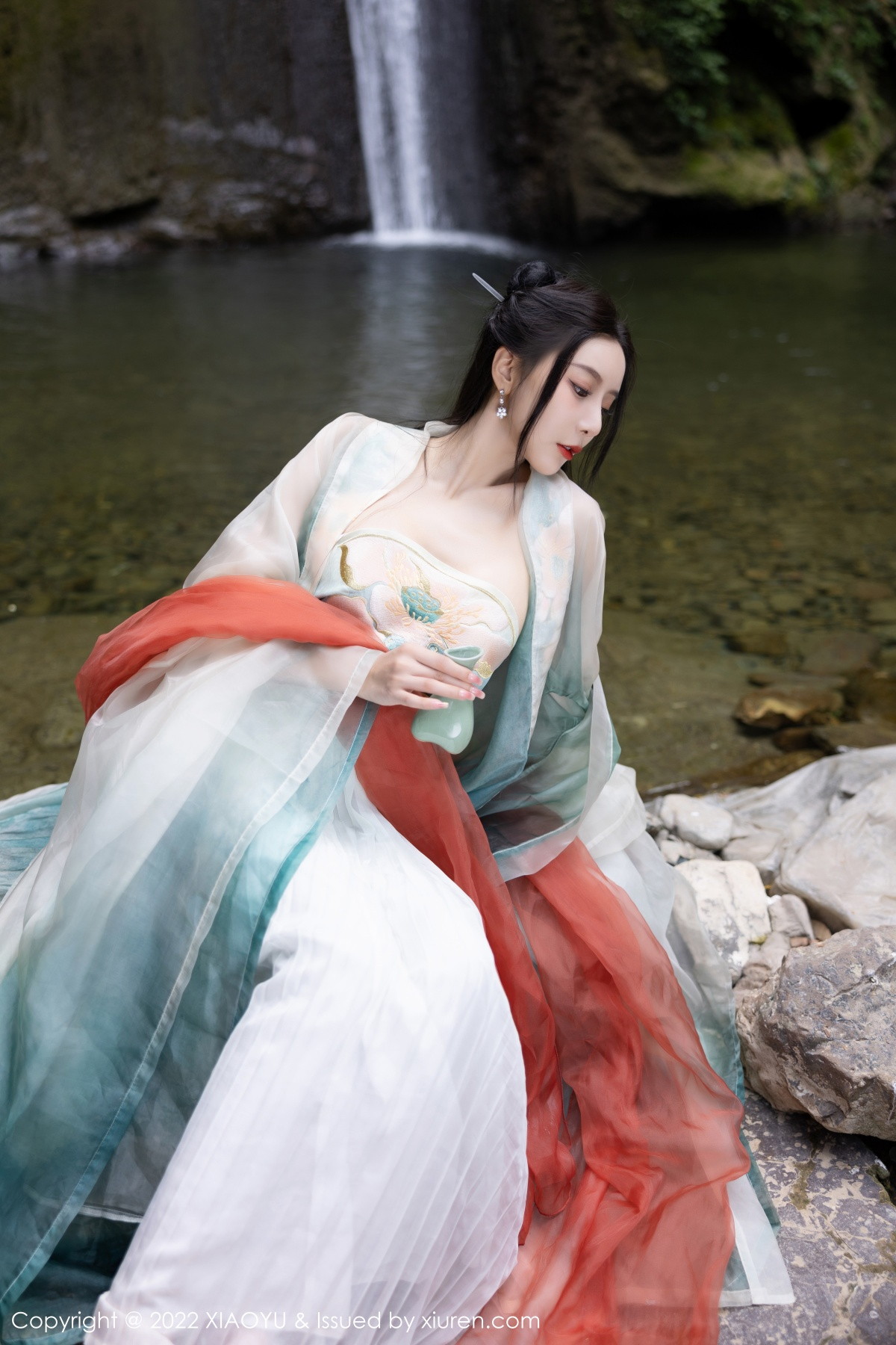 [XIAOYU]高清写真图 2022.10.25 VOL.889 王馨瑶yanni 杭州旅拍
