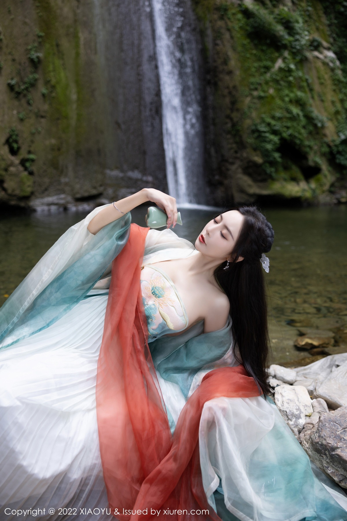 [XIAOYU]高清写真图 2022.10.25 VOL.889 王馨瑶yanni 杭州旅拍