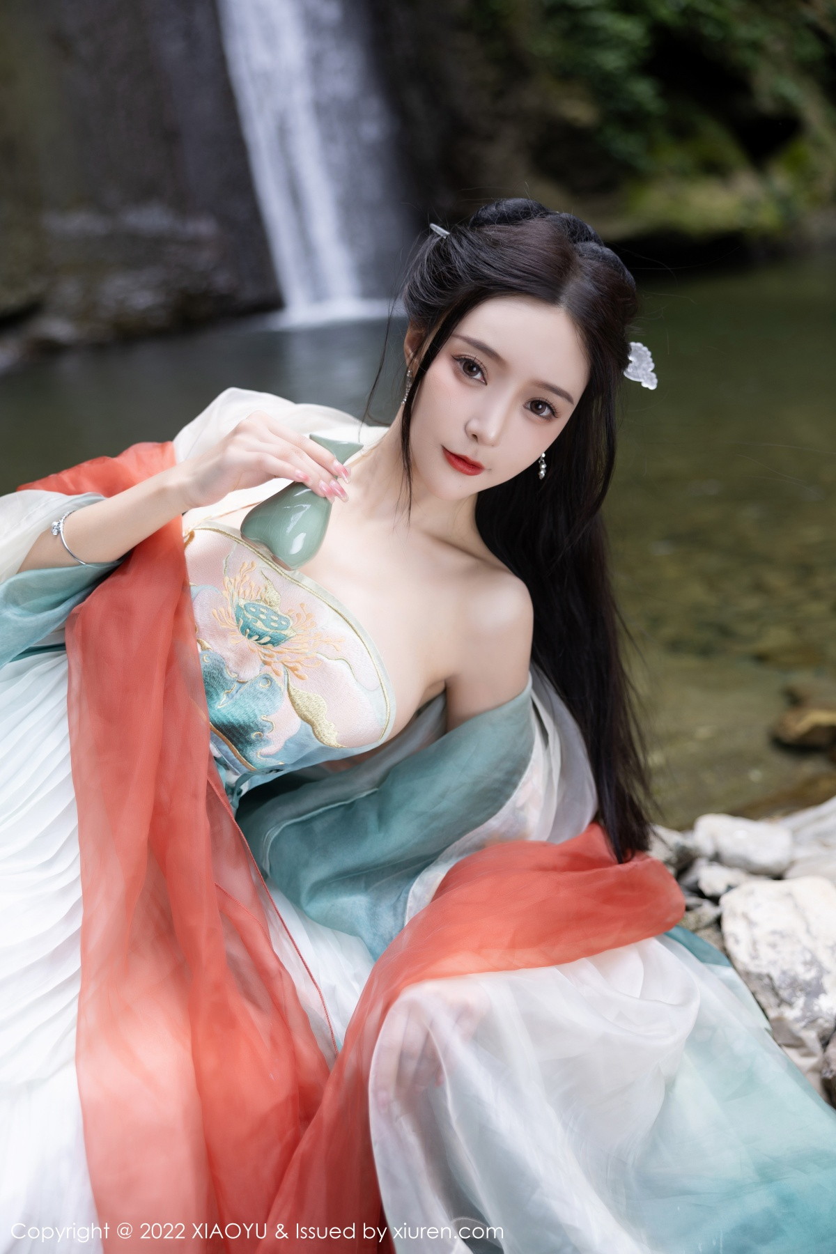 [XIAOYU]高清写真图 2022.10.25 VOL.889 王馨瑶yanni 杭州旅拍