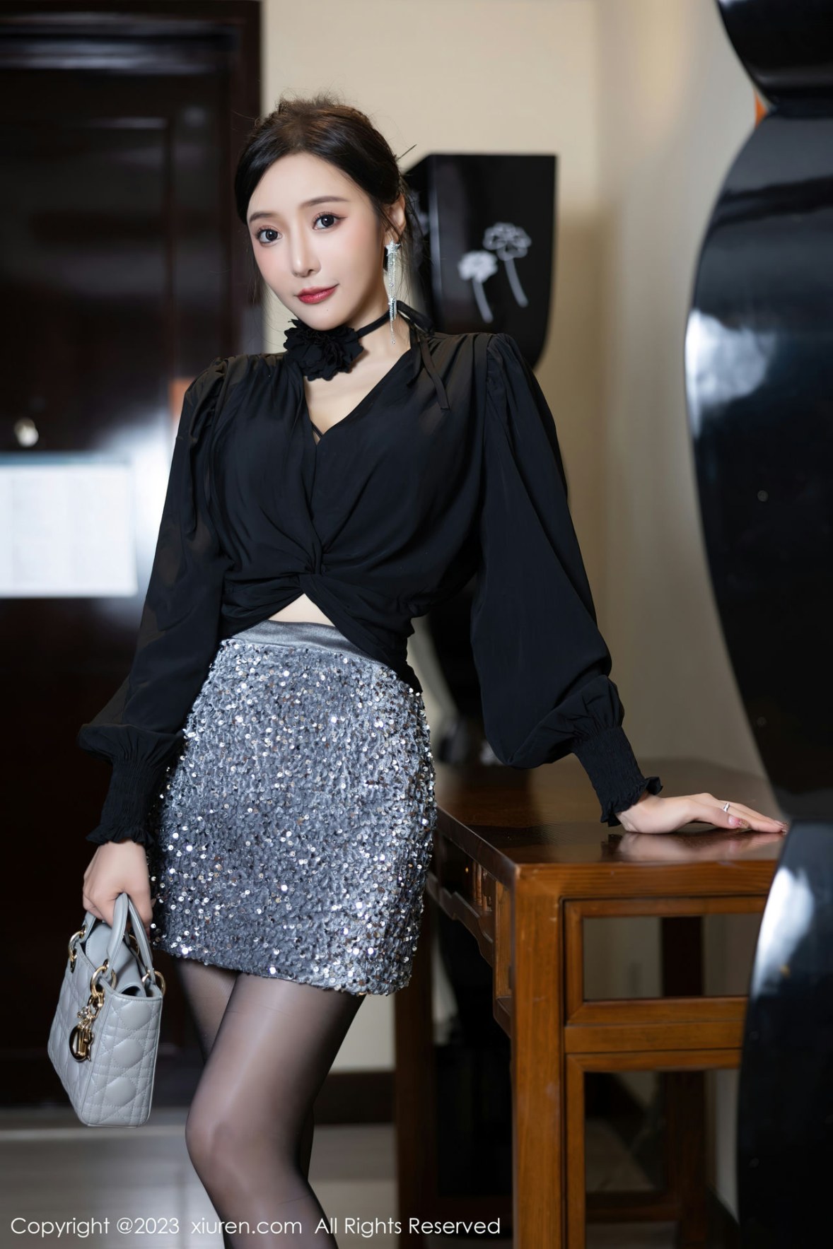 [XiuRen]高清写真图 2023.02.03 No.6215 王馨瑶yanni 黑丝美腿