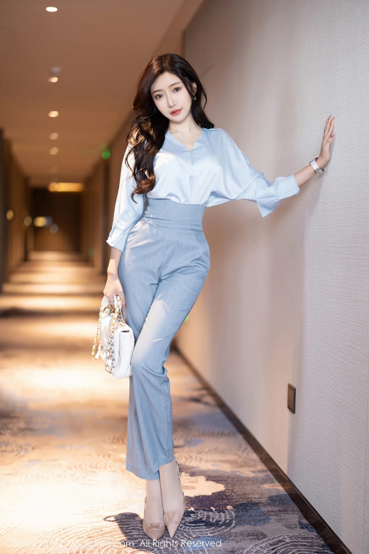 [XiuRen]高清写真图 2023.07.21 No.7123 王馨瑶yanni 无内肉丝
