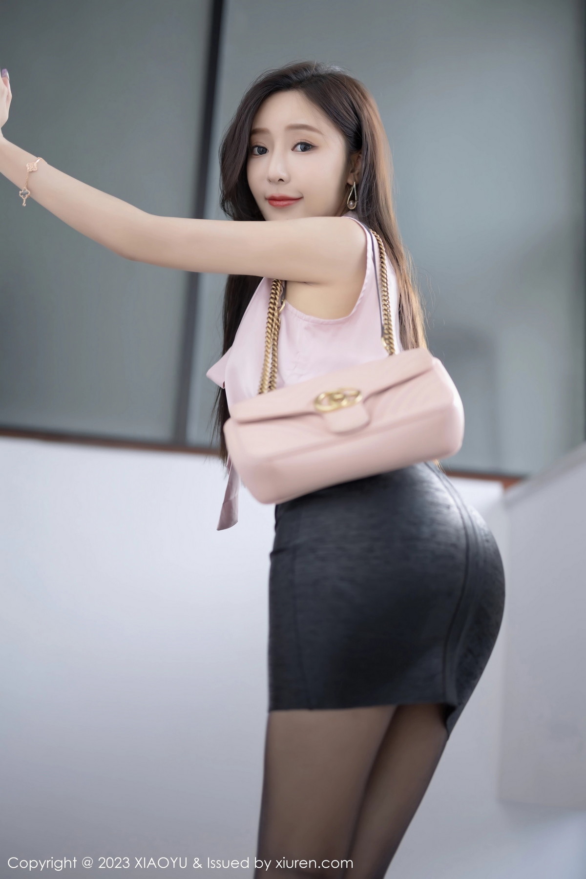 [XIAOYU]高清写真图 2023.08.07 VOL.1086 王馨瑶yanni 黑丝短裙