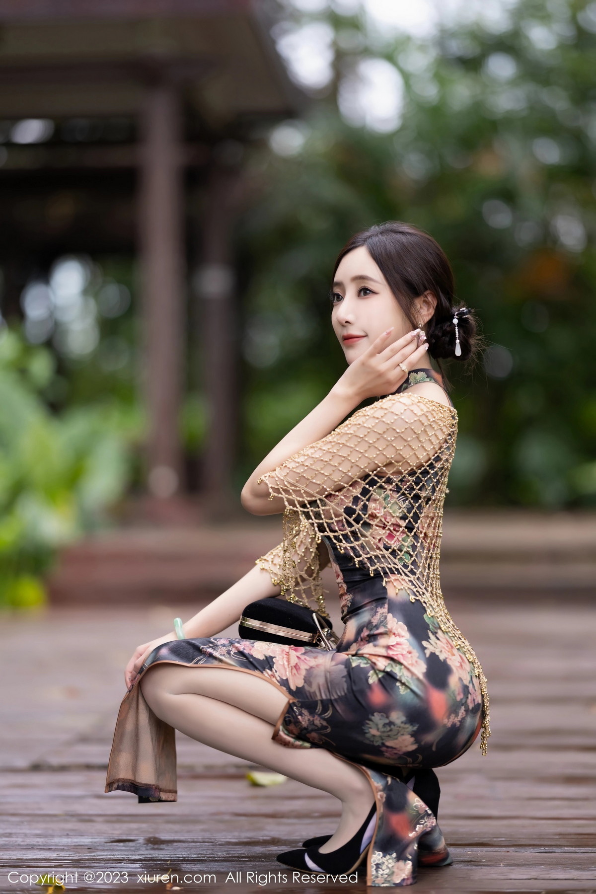 [XiuRen]高清写真图 2023.10.11 No.7495 王馨瑶yanni 美腿旗袍