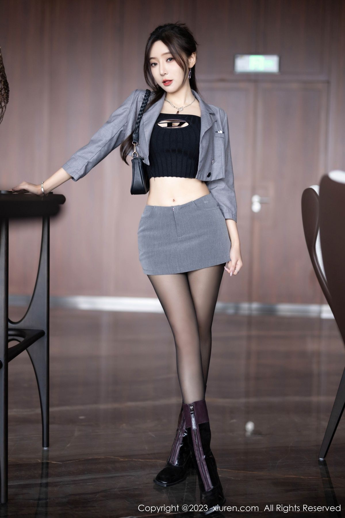 [XiuRen]高清写真图 2023.10.20 No.7545 王馨瑶yanni 黑丝美腿