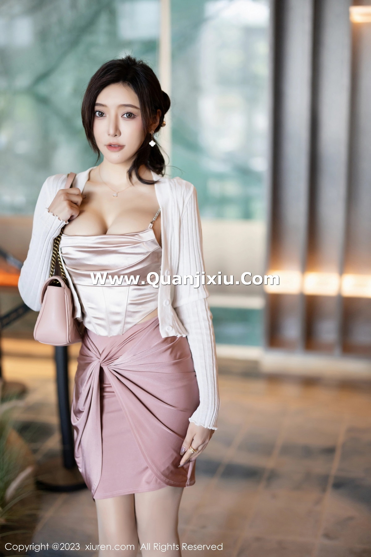 [XiuRen]高清写真图 2023.11.09 No.7640 王馨瑶yanni 时尚美腿