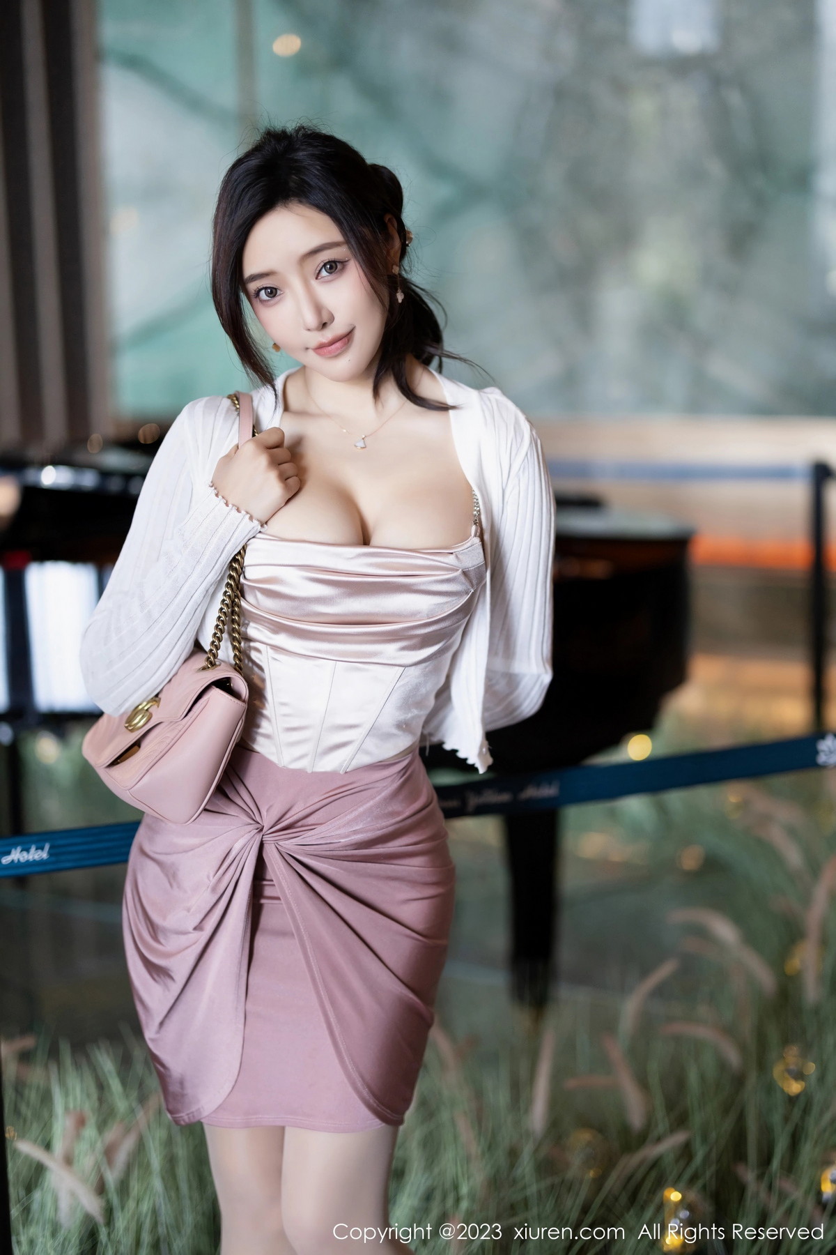 [XiuRen]高清写真图 2023.11.09 No.7640 王馨瑶yanni 时尚美腿