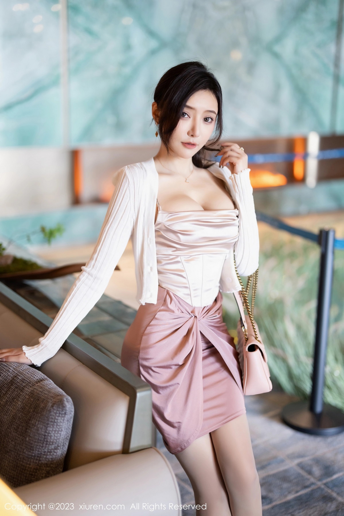 [XiuRen]高清写真图 2023.11.09 No.7640 王馨瑶yanni 时尚美腿