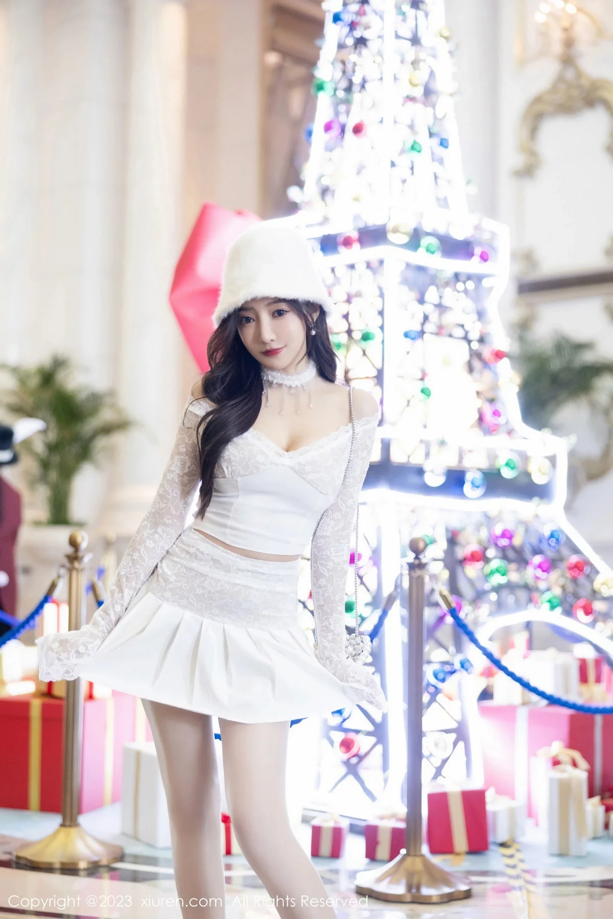 [XiuRen]高清写真图 2023.12.25 No.7863 王馨瑶yanni 女神美腿