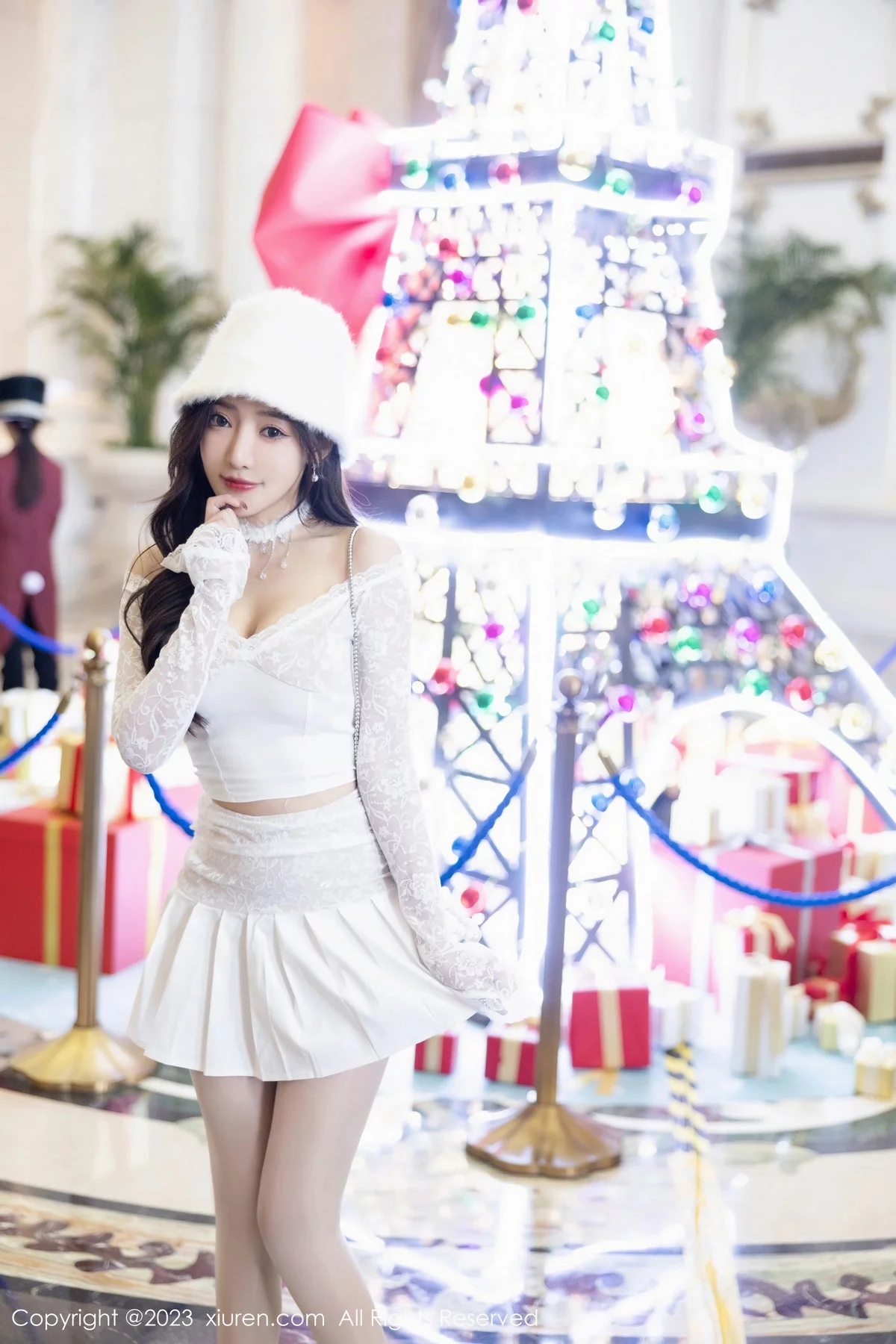 [XiuRen]高清写真图 2023.12.25 No.7863 王馨瑶yanni 女神美腿