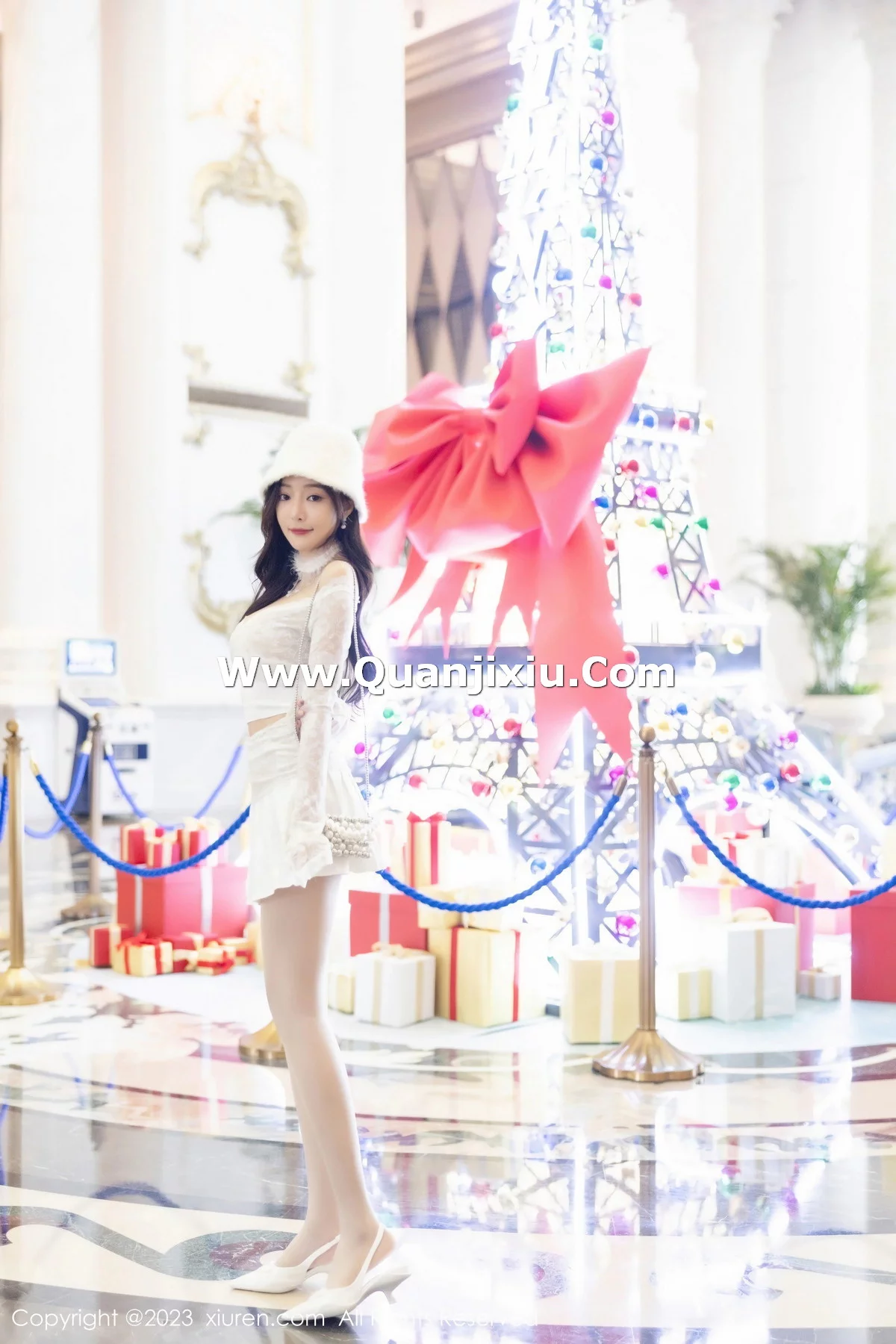 [XiuRen]高清写真图 2023.12.25 No.7863 王馨瑶yanni 女神美腿