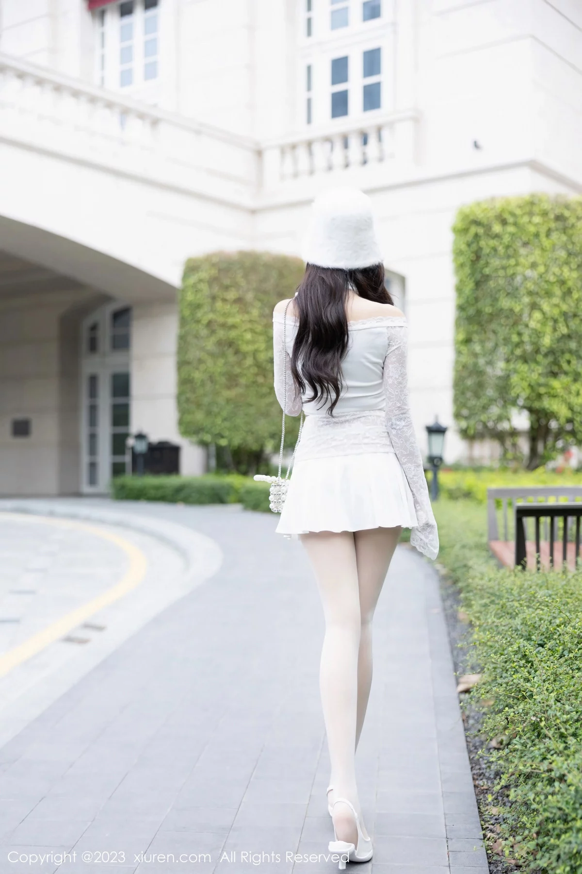 [XiuRen]高清写真图 2023.12.25 No.7863 王馨瑶yanni 女神美腿