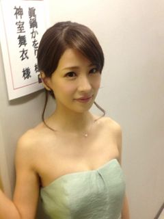神室舞衣