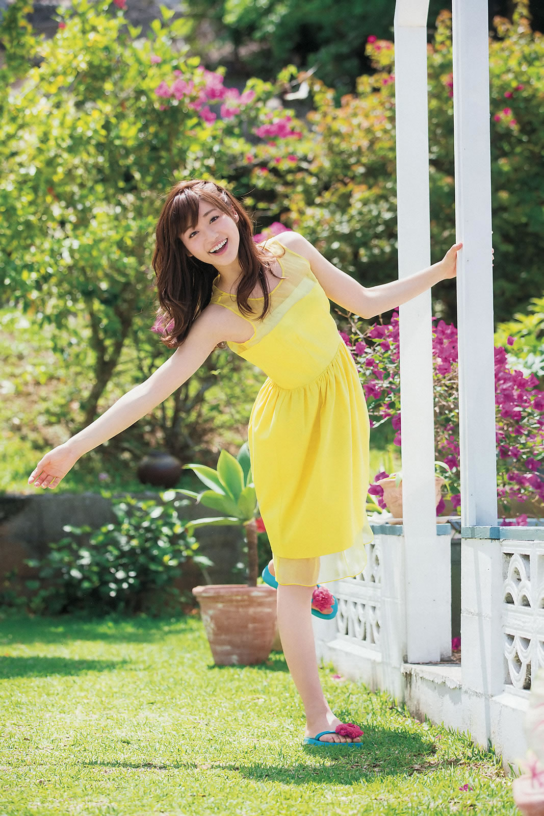 [Weekly Big Comic Spirits]高清写真图2015 No.32-35 牧野結美 佐藤聖羅 蓮佛美沙子 トミタ栞