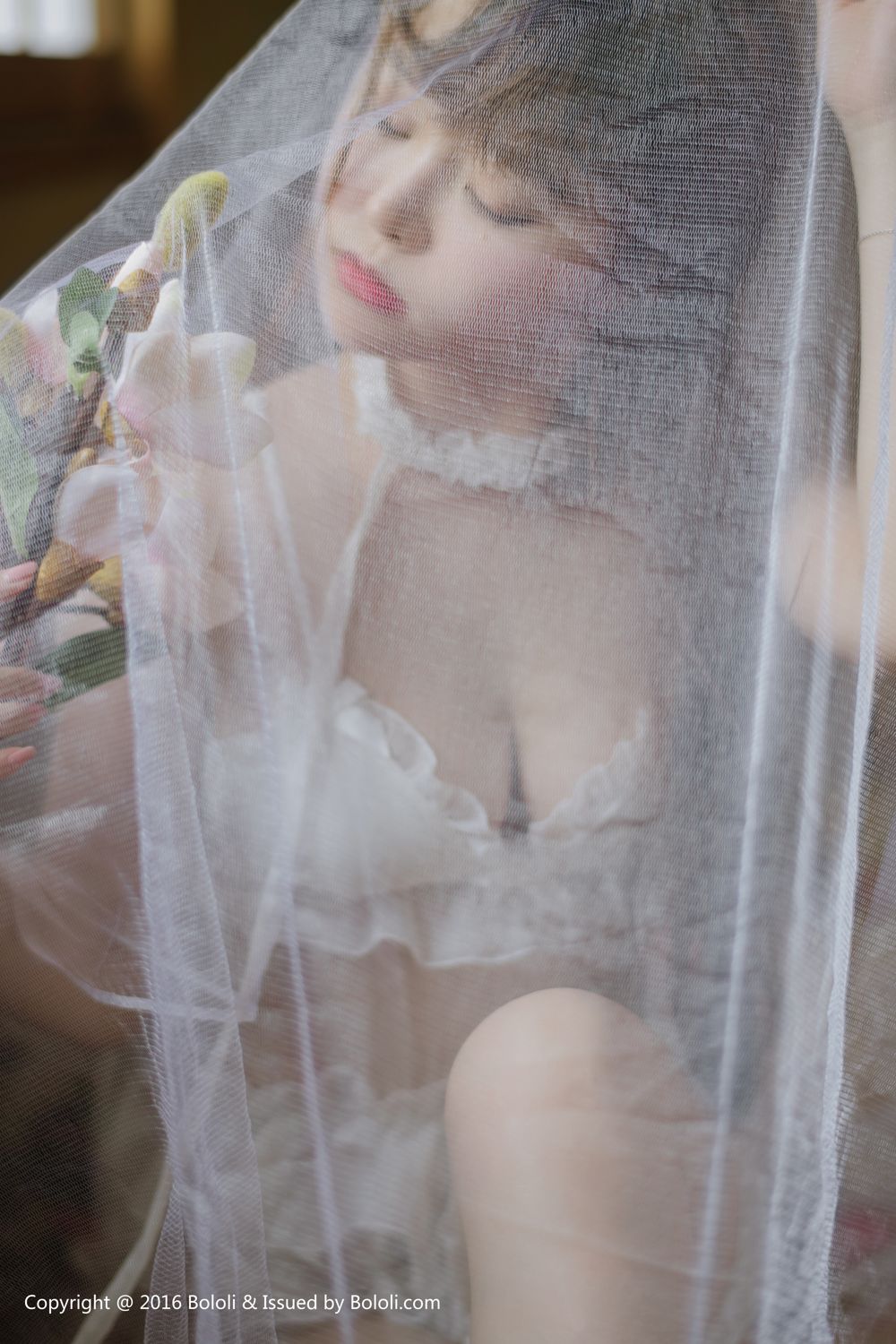 柳侑绮- [BoLoli波萝社新刊]高清写真图 BOL.090 白纱少女与花