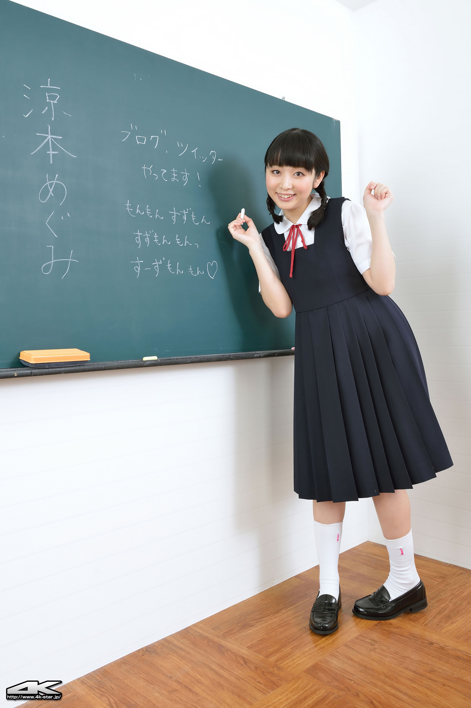 凉本惠(涼本めぐみ) [4K-STAR]高清写真图2013.01.01 No.00268 制服