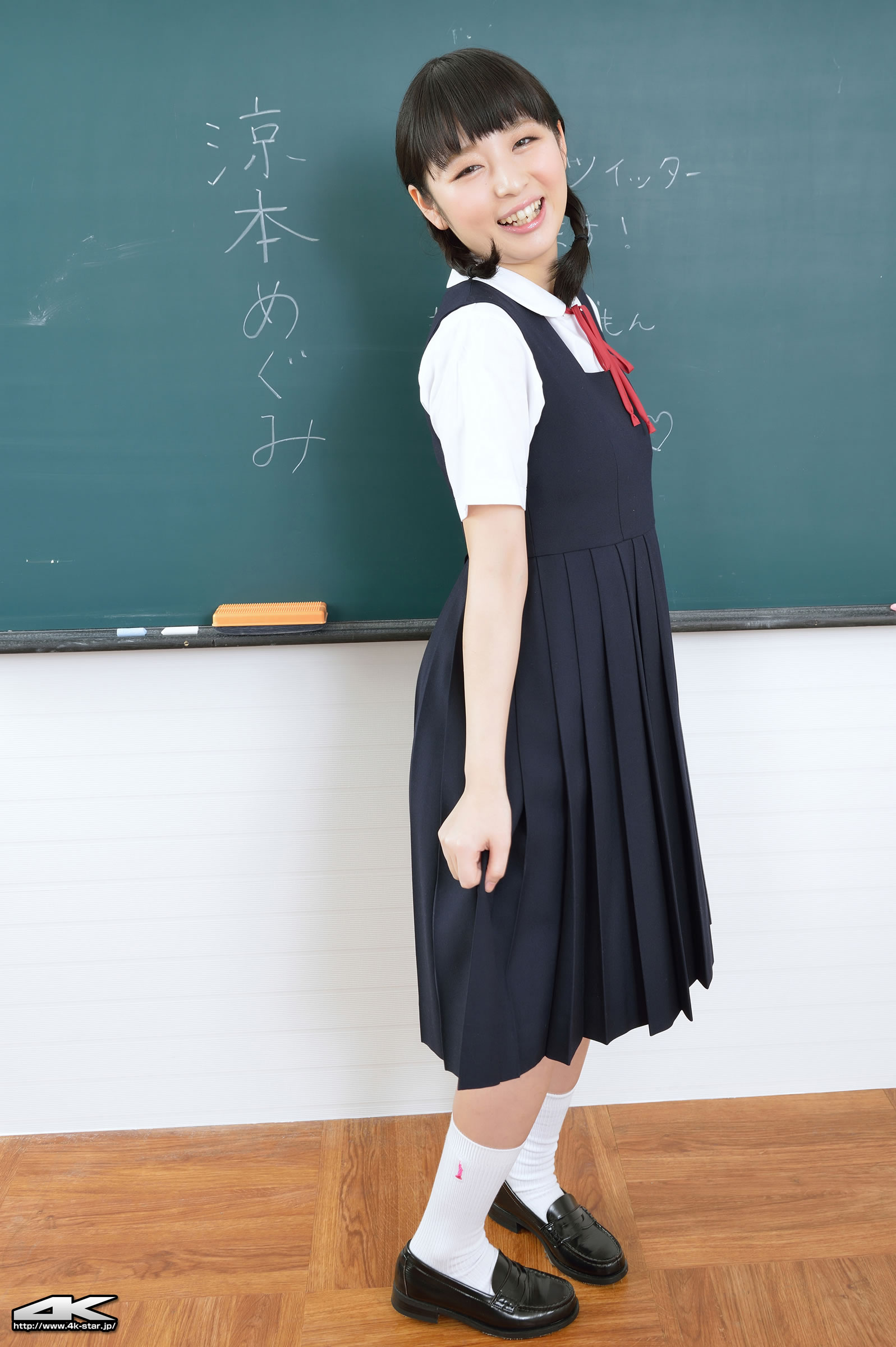 凉本惠(涼本めぐみ) [4K-STAR]高清写真图2013.01.01 No.00268 制服