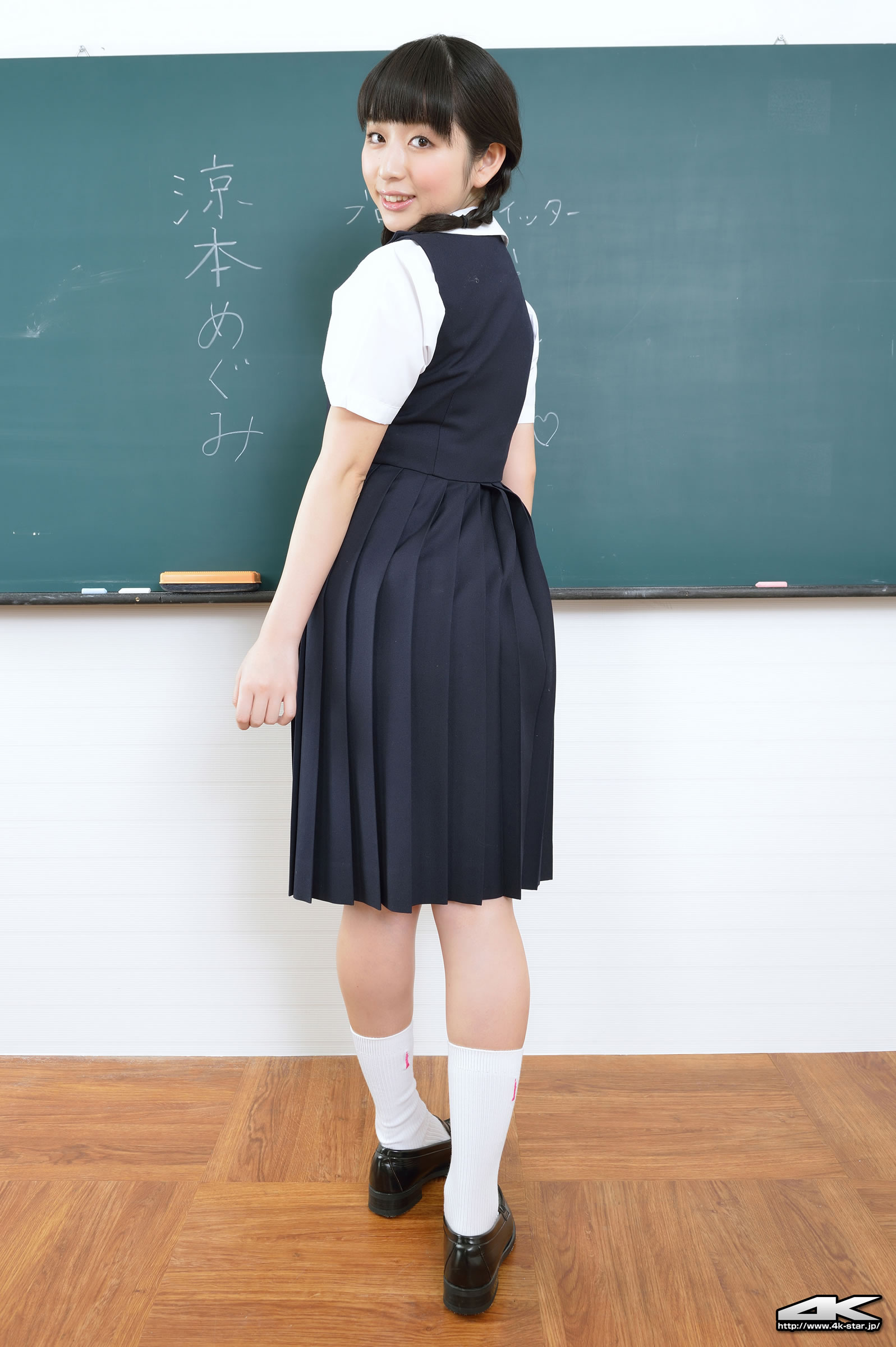凉本惠(涼本めぐみ) [4K-STAR]高清写真图2013.01.01 No.00268 制服