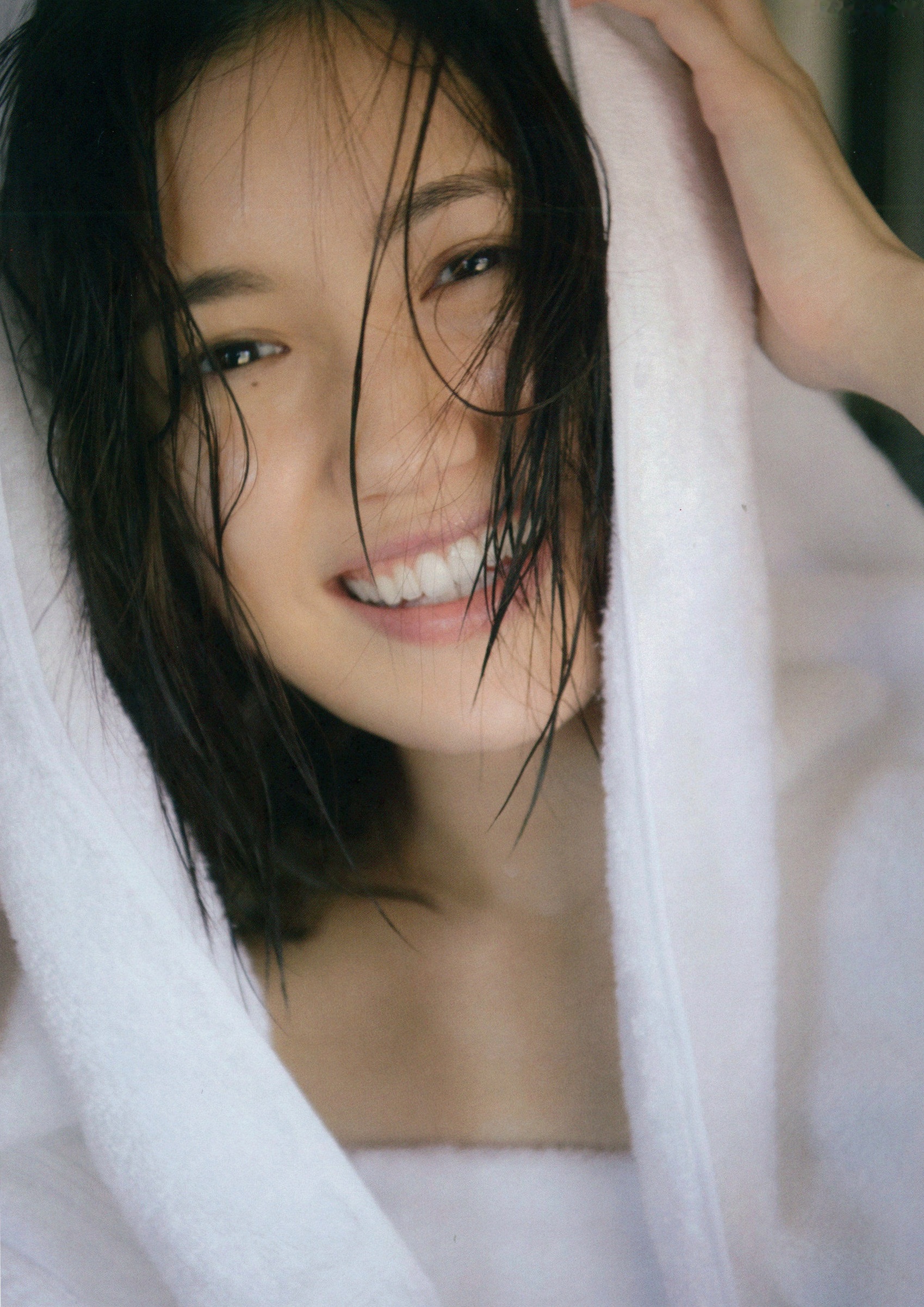 渡辺麻友写真集《知らないうちに》：泳装夏日清凉、超市生活感与居家私房美图，日系少女纯美写真合集[113P]